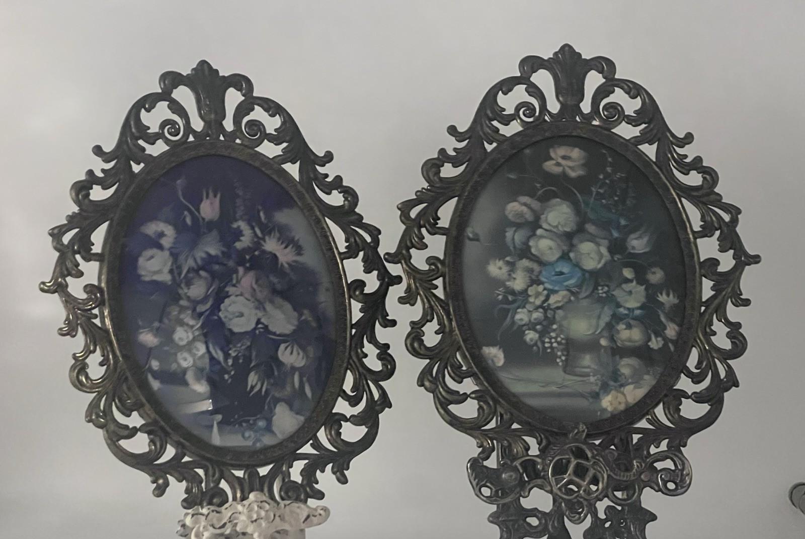 2 Vintage Oval Brass Frame Floral Picture Convex Bubble Glass 13.5” X 10.5”