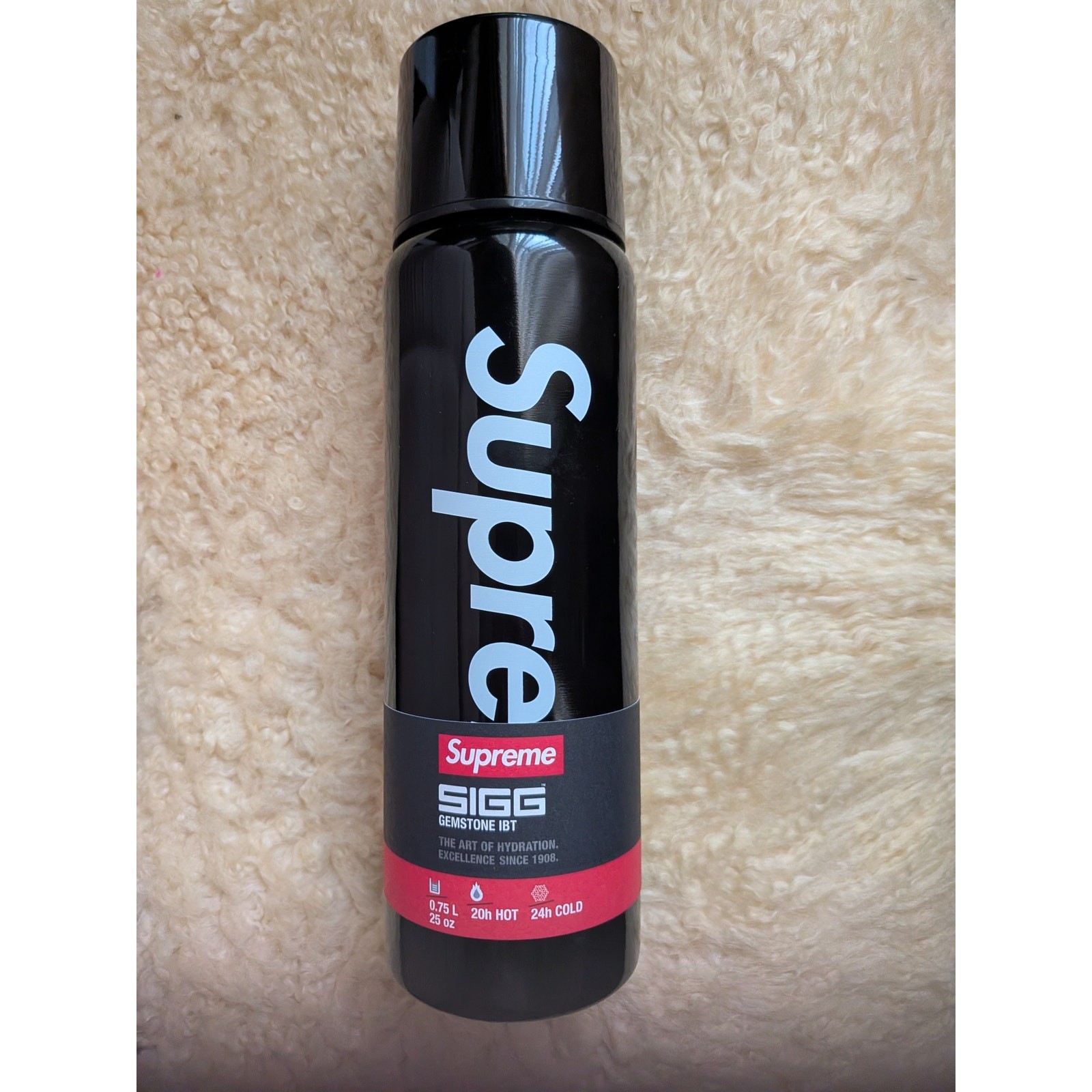 Supreme CIGG Vacuum Insulated Bottle Thermos Thumbler Black 25oz.