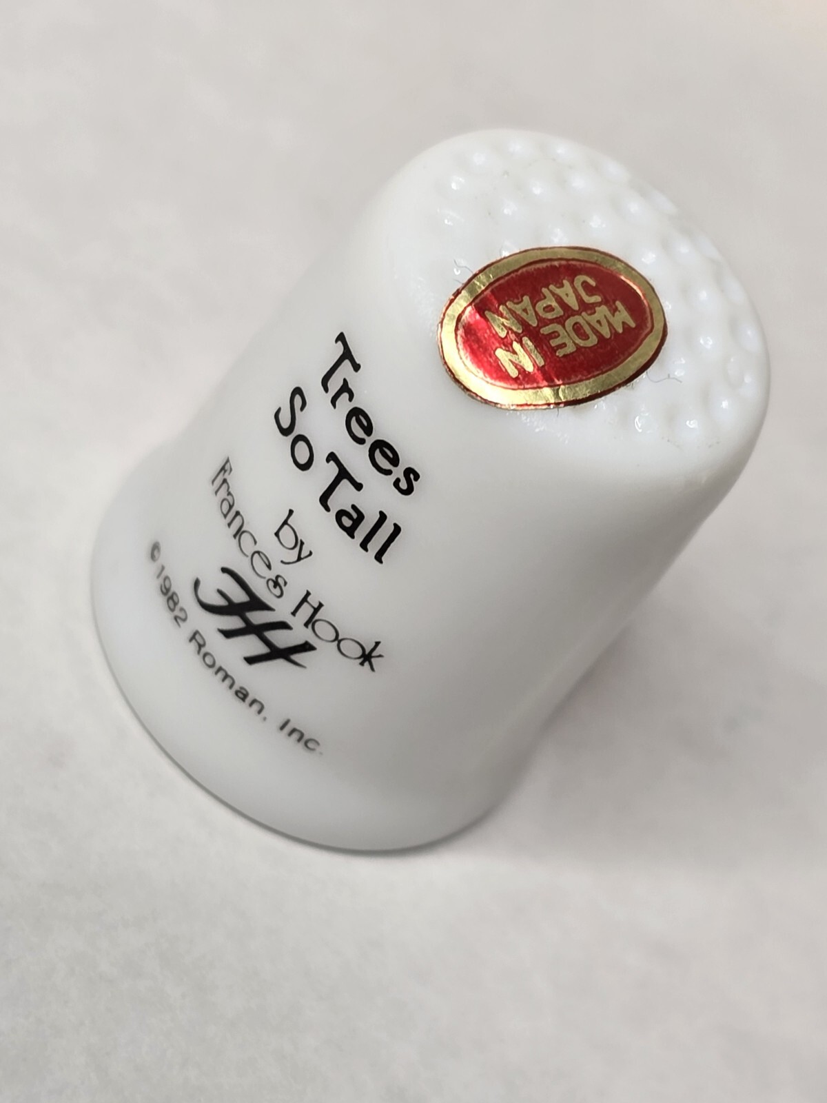 Vintage Frances Hook Roman '82 Trees so Tall porcelain thimble NOS NWT
