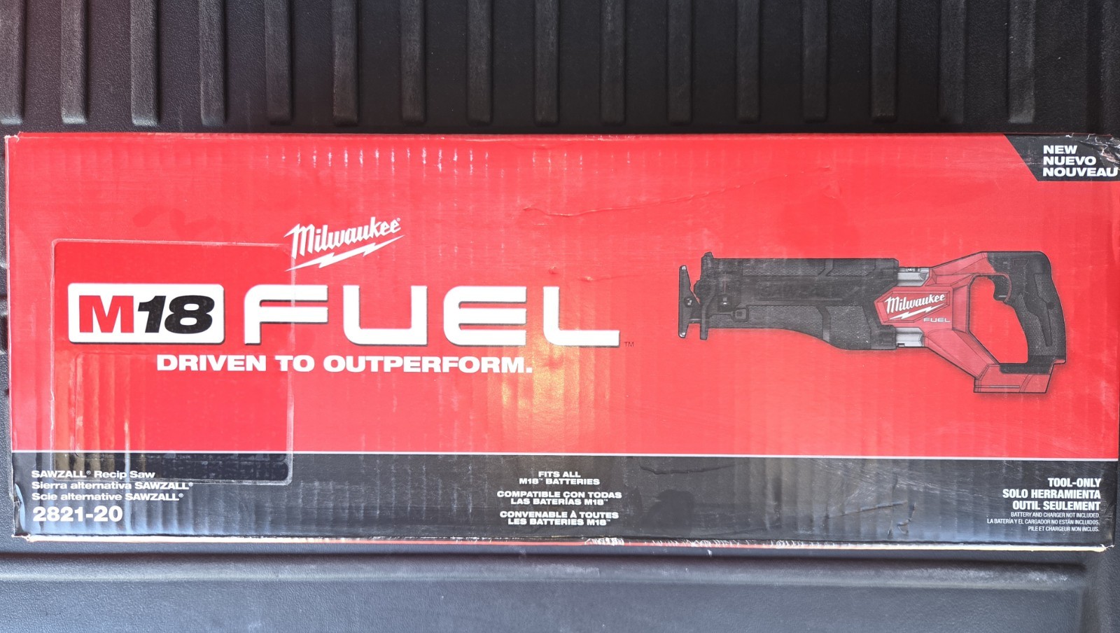 Milwaukee M18 FUEL 2821-20 Reciprocating Saw Kit with 18V Li-Ion Battery