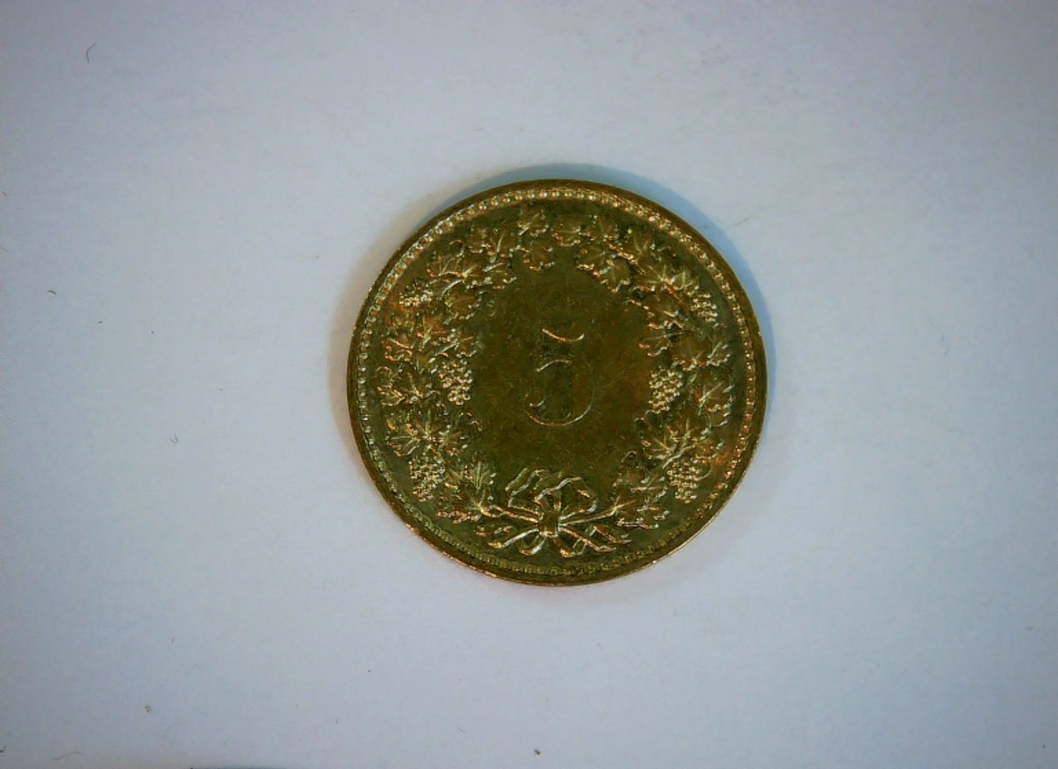 Switzerland 1982 5 Rappen Swiss 5 Rappen (Helvetia head / wreath) Coin