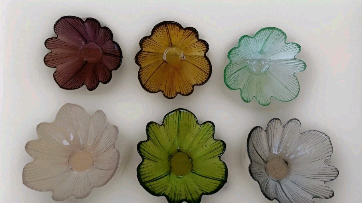 Retro Flower Leaf Design MCM Vintage