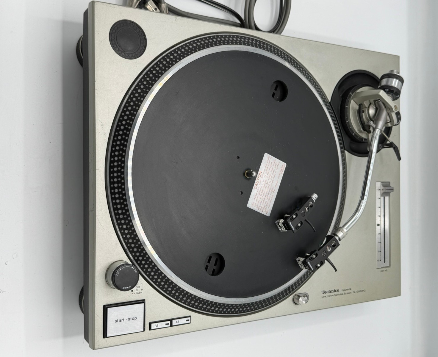 Technics 1200 MK2 Turntable with two headshell