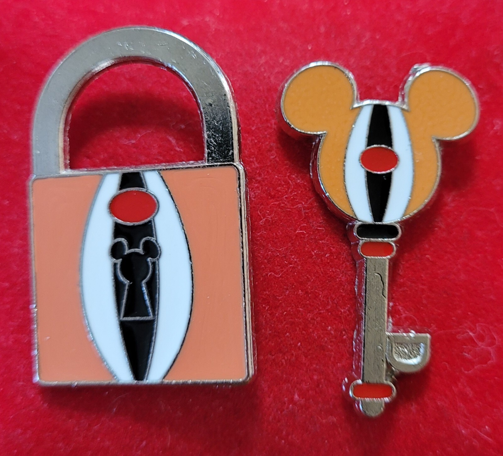 Disney Trading Pins, Dale Padlock and Key Set, Limited Release, 2013 60CC