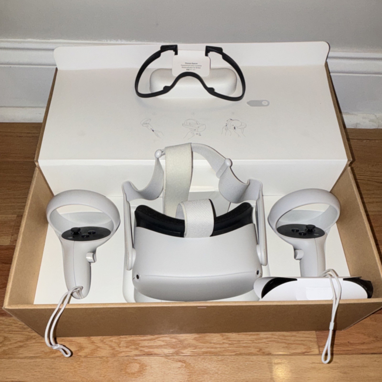 Meta Quest 2 128GB VR Headset w/ Controllers + Glasses Spacer - NO Charger
