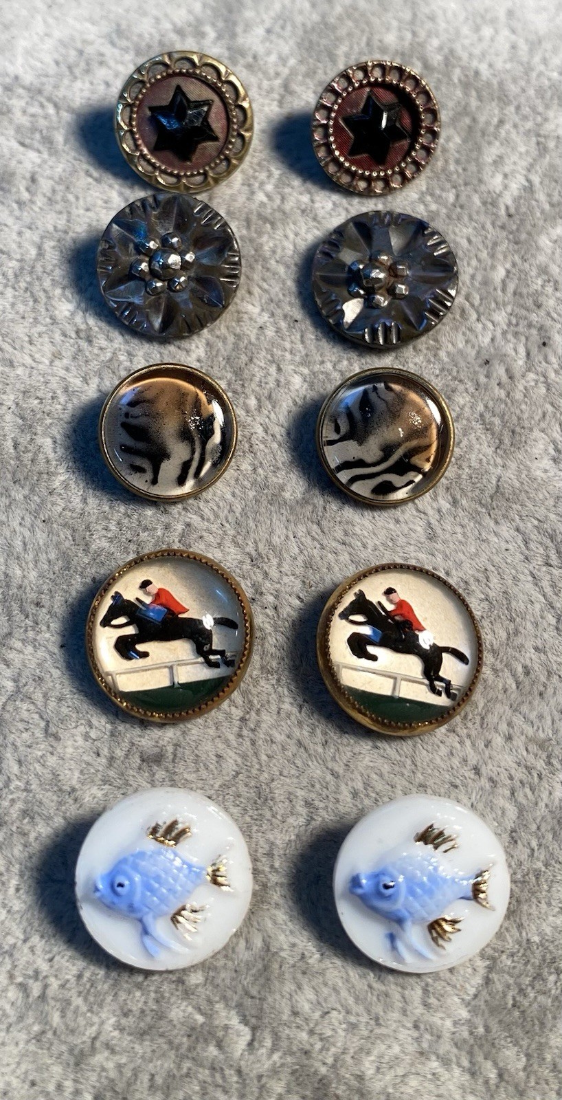 Antique Button Group 5 Sets -10 Buttons Glass, Shell, Design In Glass 1/2”-3/8”