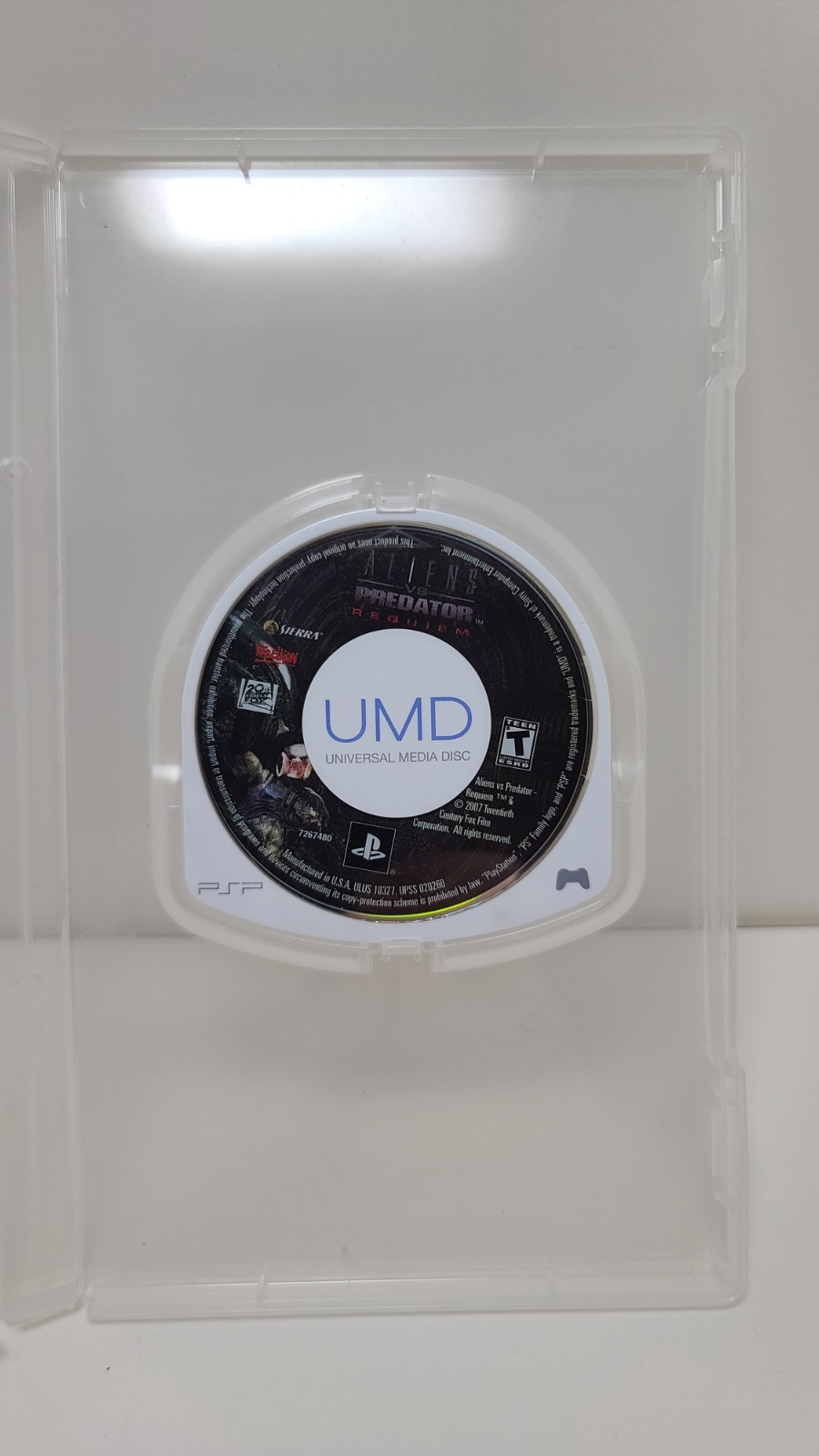 Alien vs Predator Requiem [UMD PSP DISK]  UMD ONLY In Clear case. Untested