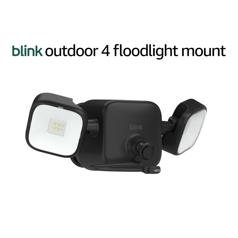 Outdoor Floodlight Mount – Wire-free, 700 lumens, two-year battery life, set up 