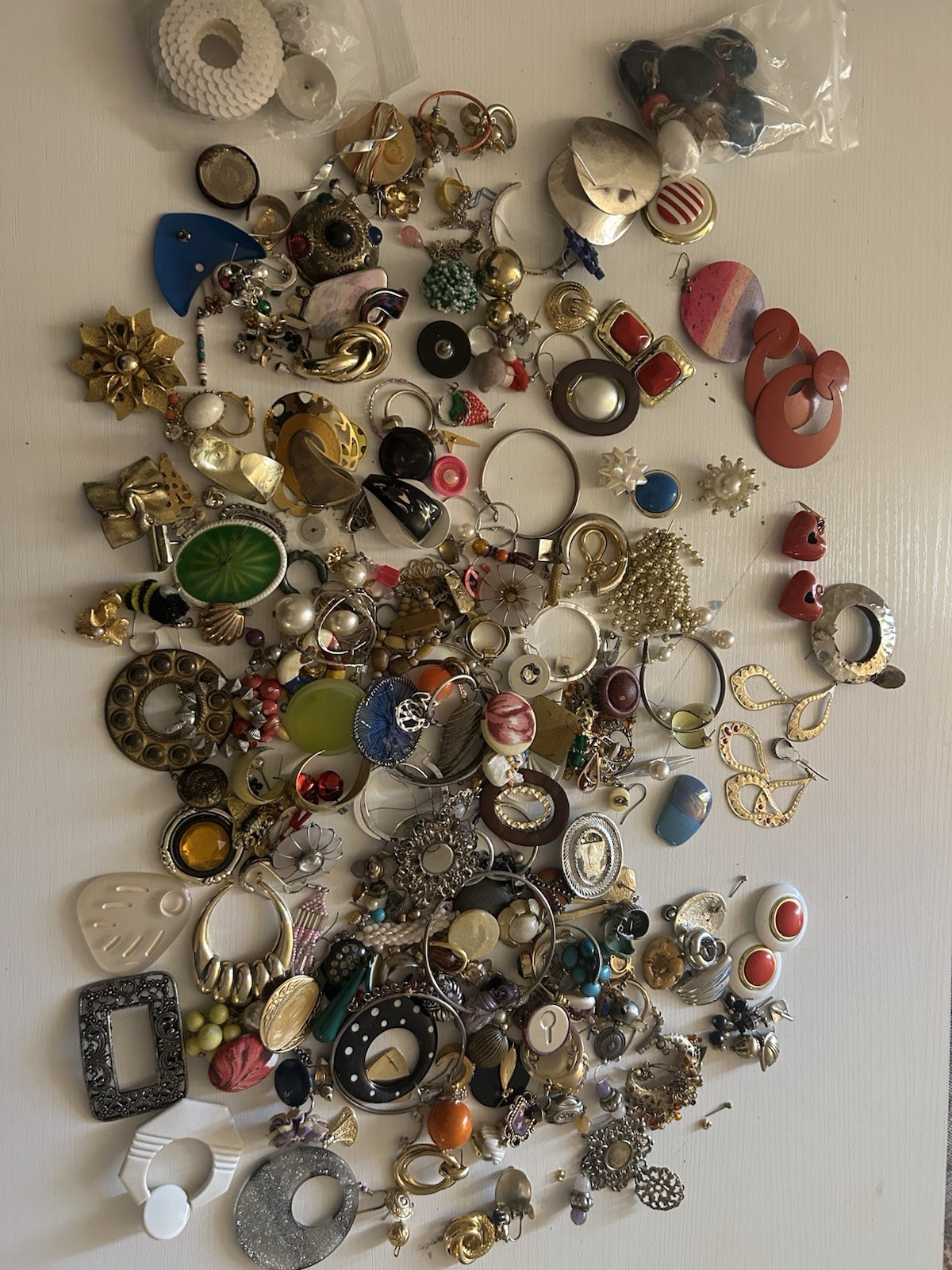 Mixed Jewelry Lot Earrings Brooches Pendants Rings Bracelets Multicolor Metal