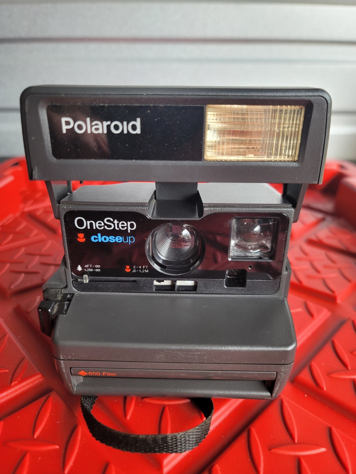 Vintage Polaroid One Step Flash 600 Close Up Instant Film Camera UNTESTED