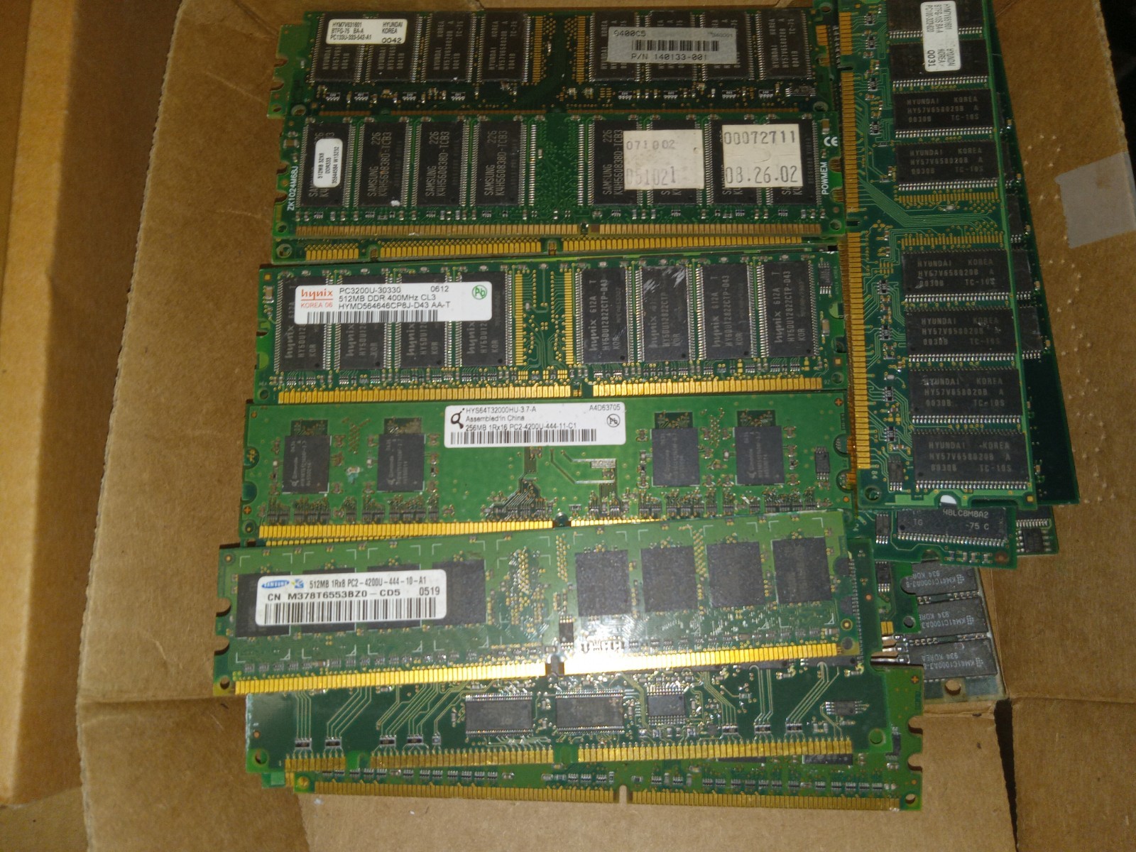 Lot Scrap Vintage High Yield RAM 3 lbs 11oz Gold Finger Memory Gold Recovery Ram