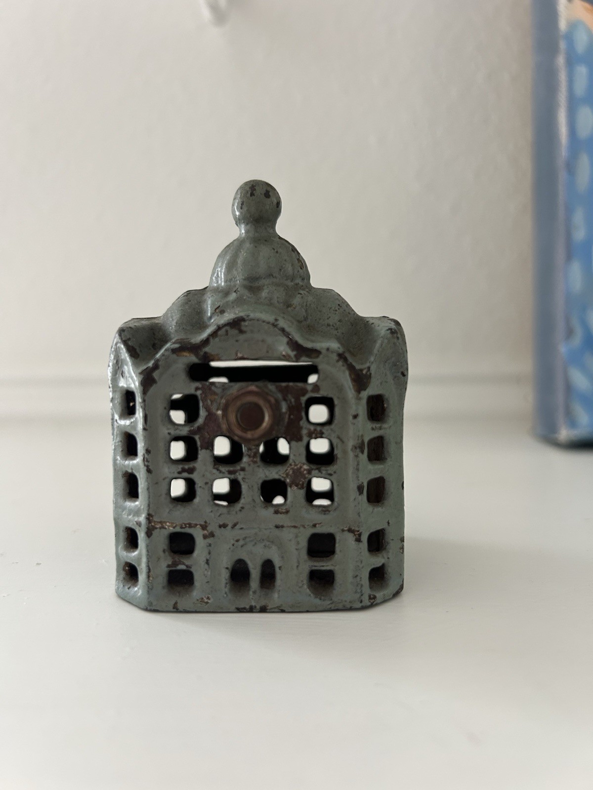 Antique Vintage Cast Iron Still Bank Coin Penny Domed Small Bank Building