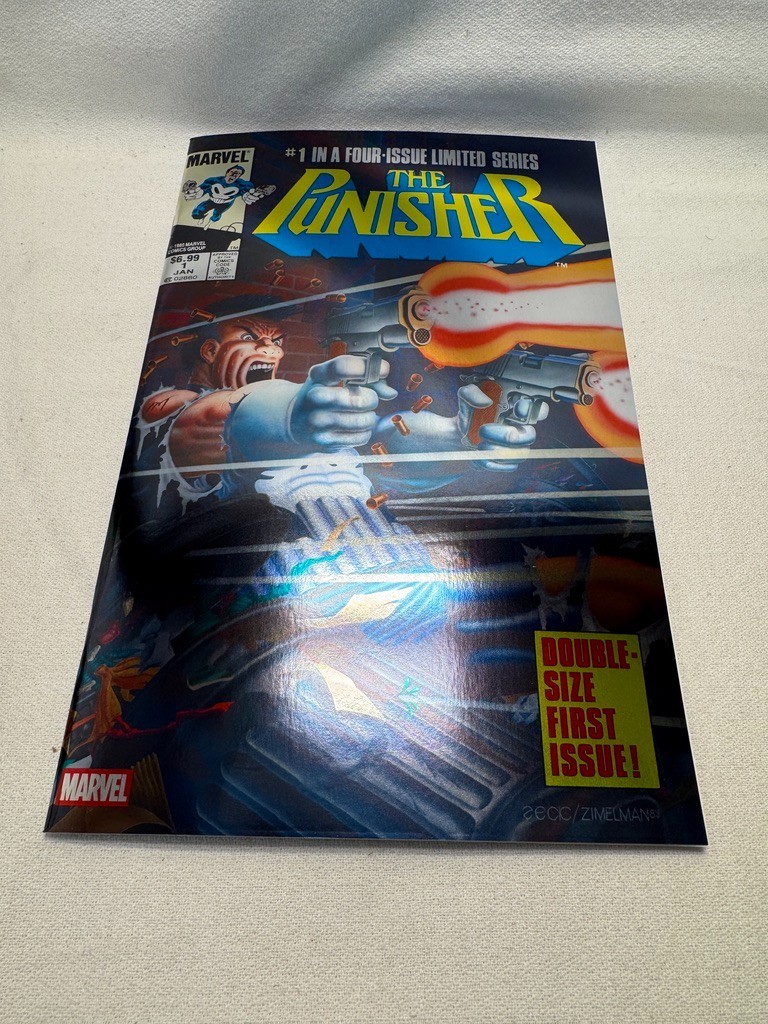 Marvel Punisher #1 FOIL Facsimile ED by (CA/A) Mike Zeck (W) Steven Grant