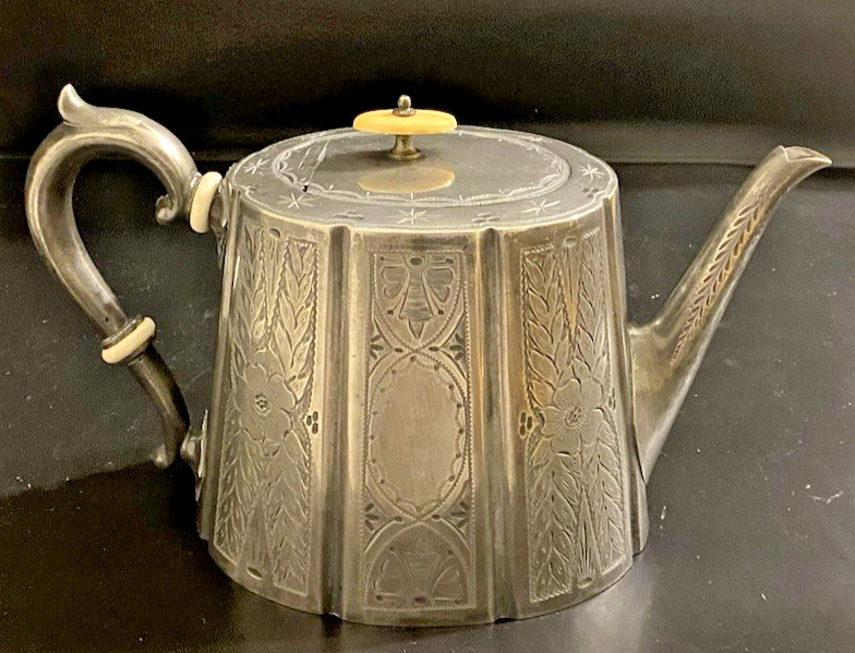 Large 1880's Victorian Sheffield Silver Plated Tea Pot