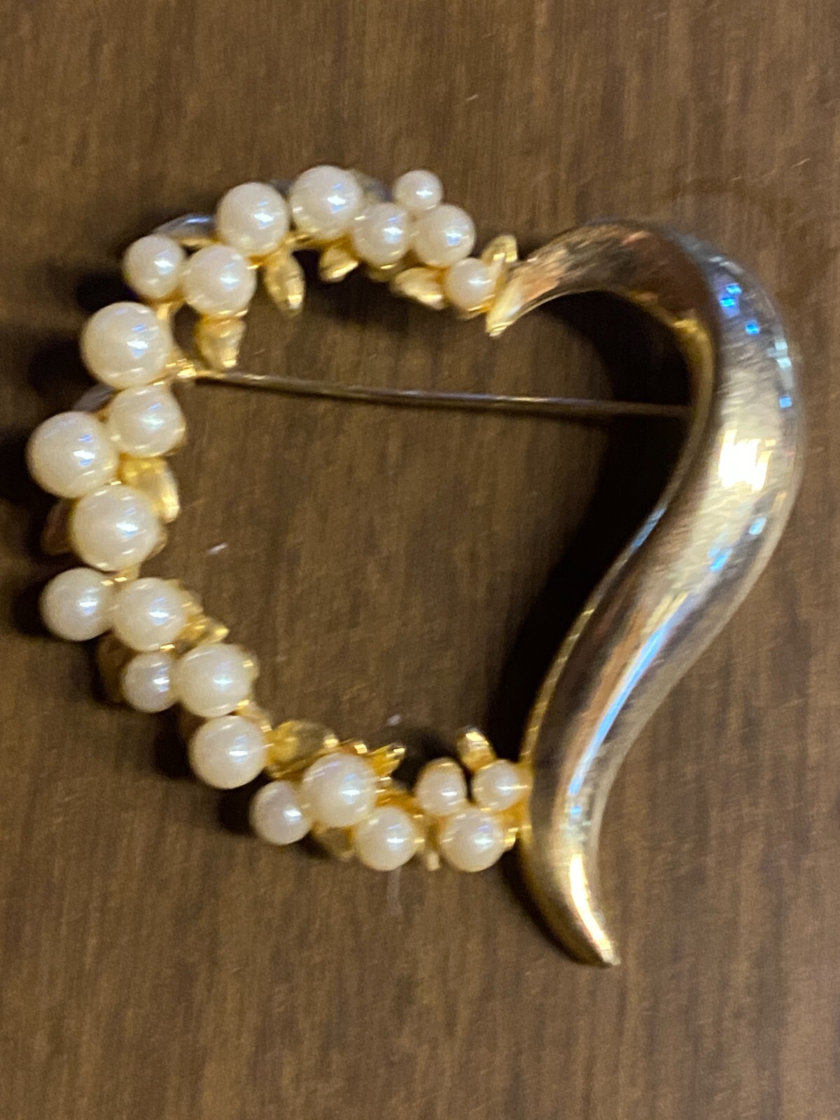 Vintage Faux Pearl Heart Gold Tone STATEMENT Pin Brooch 2 3/4"