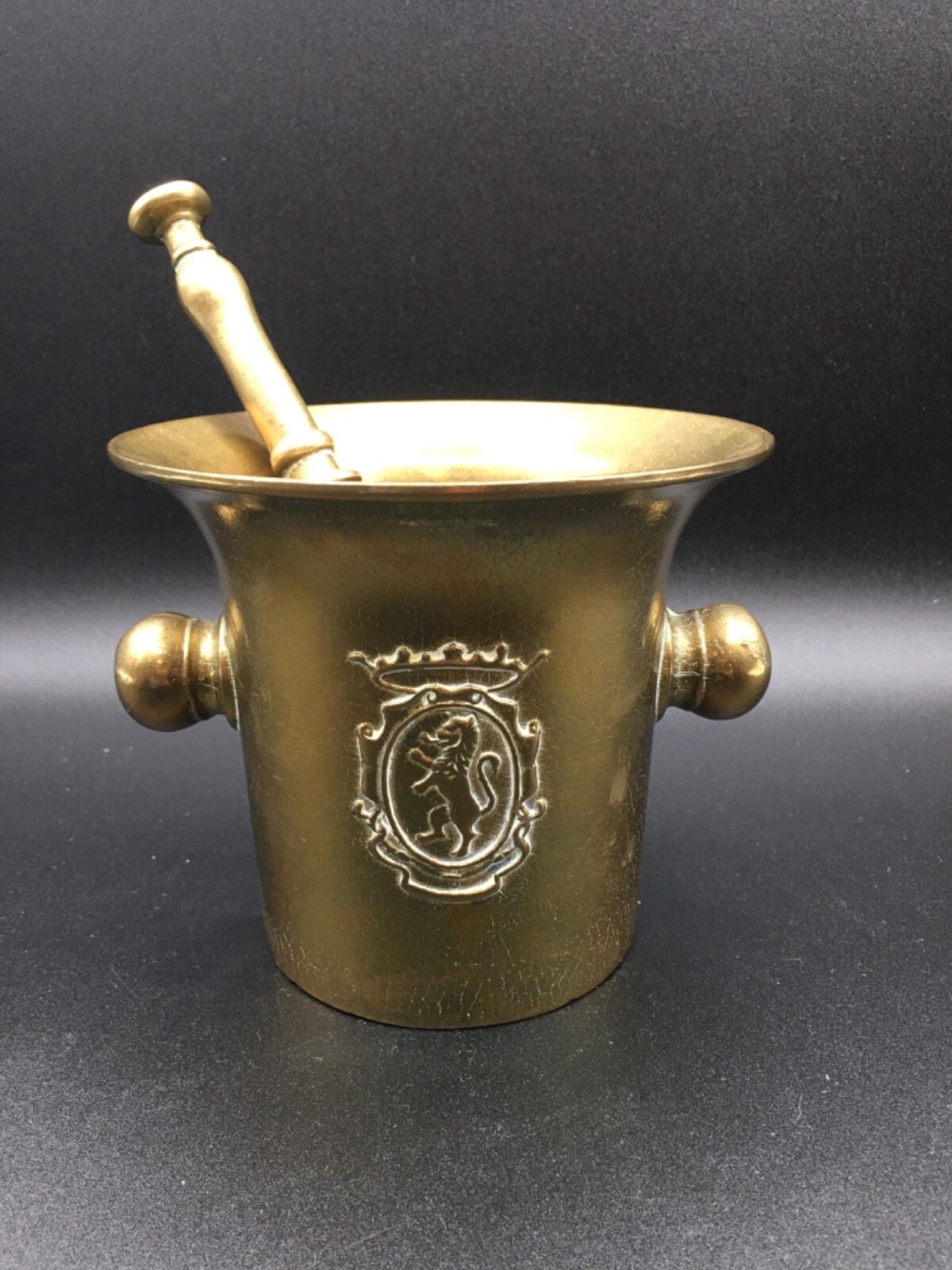 Antique  Bronze / Brass Mortar and Pestle Apothecary Chemist Lion Coat of Arms