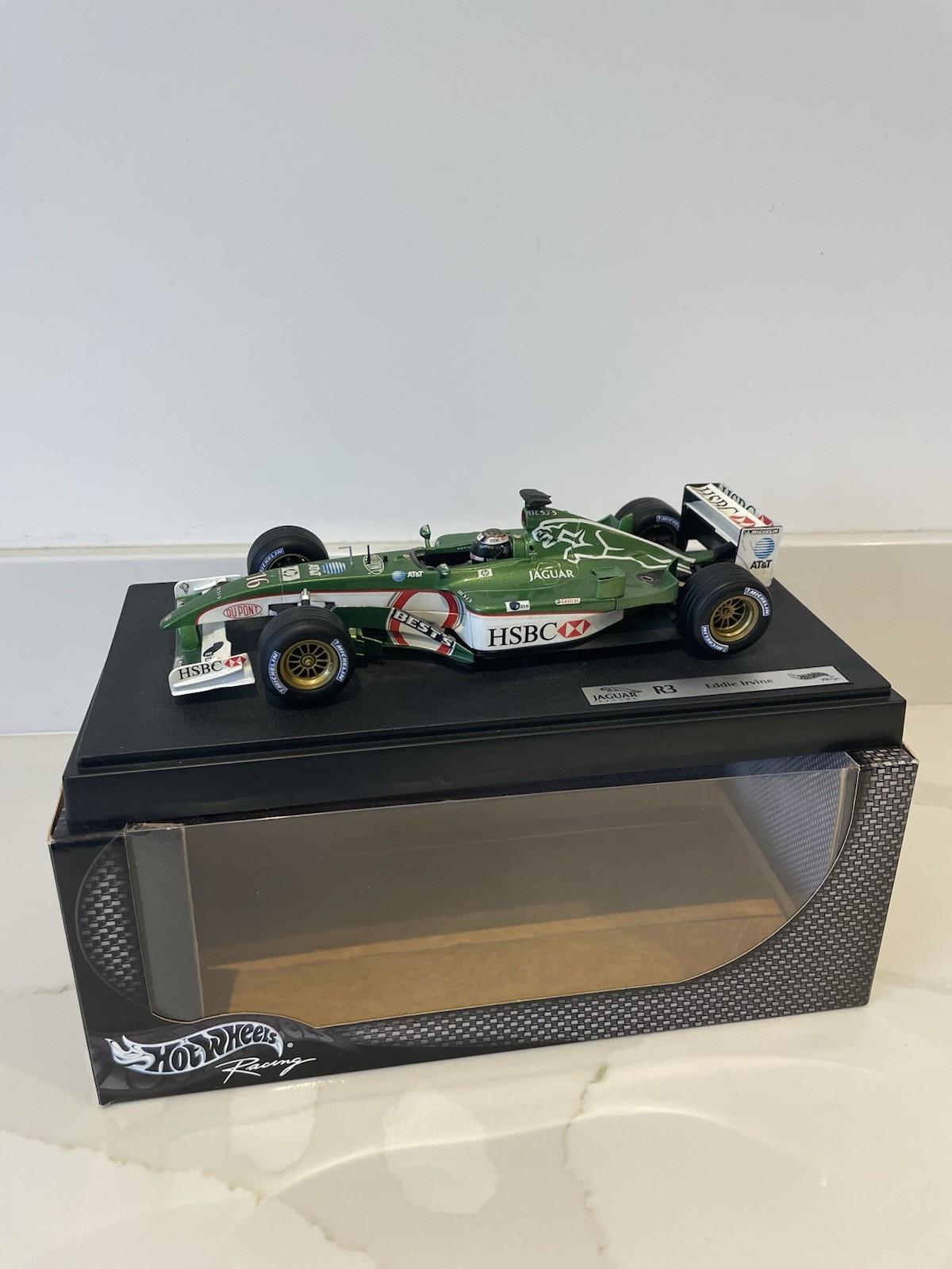Hot Wheels Jaguar Racing R3 Eddie Irvine 1:18 Model Car