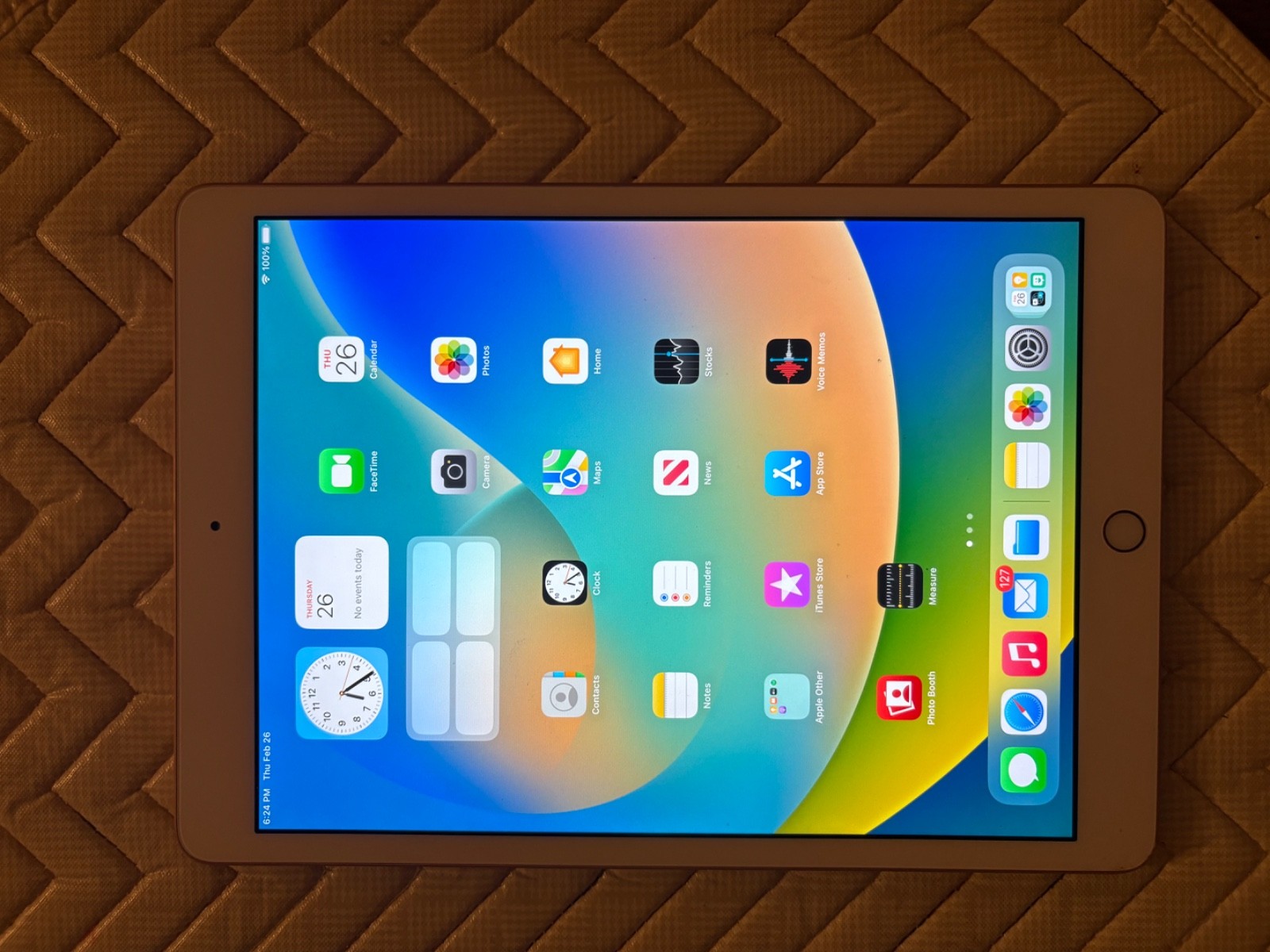 Apple iPad 8th generation 10.2 INCH, WIFI, 32gb, Model A2270