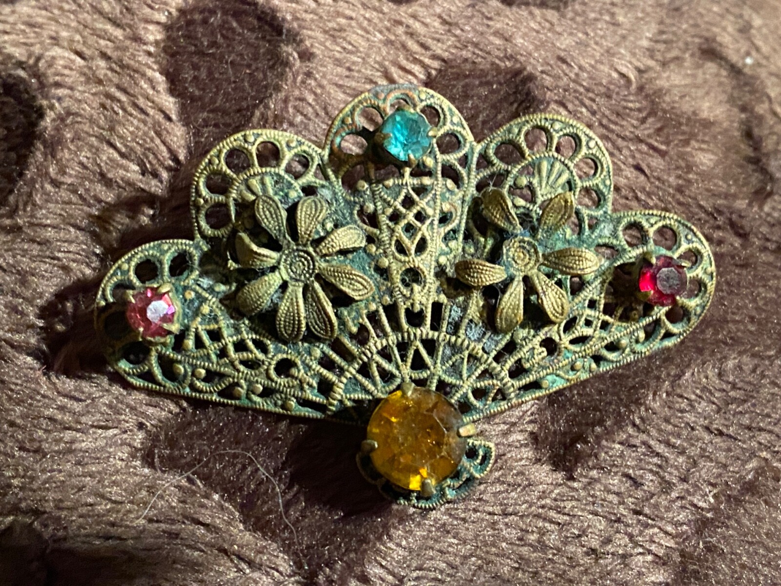 Vintage Pierced Multi Color Rhinestone Fan Gold Tone Brooch Pin 2"