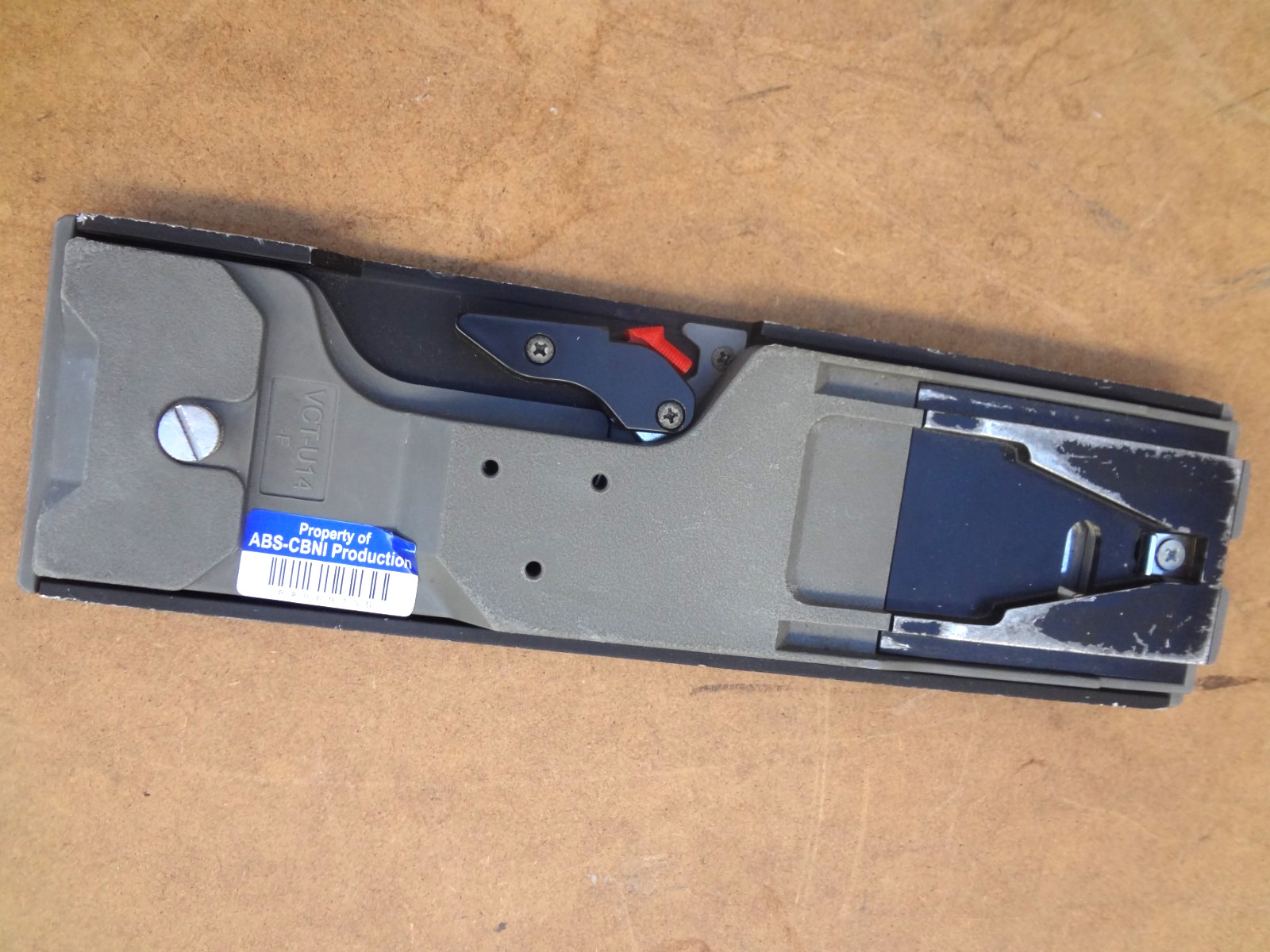 Sony VCT-U14-F Quick Release Tripod Adapter USED