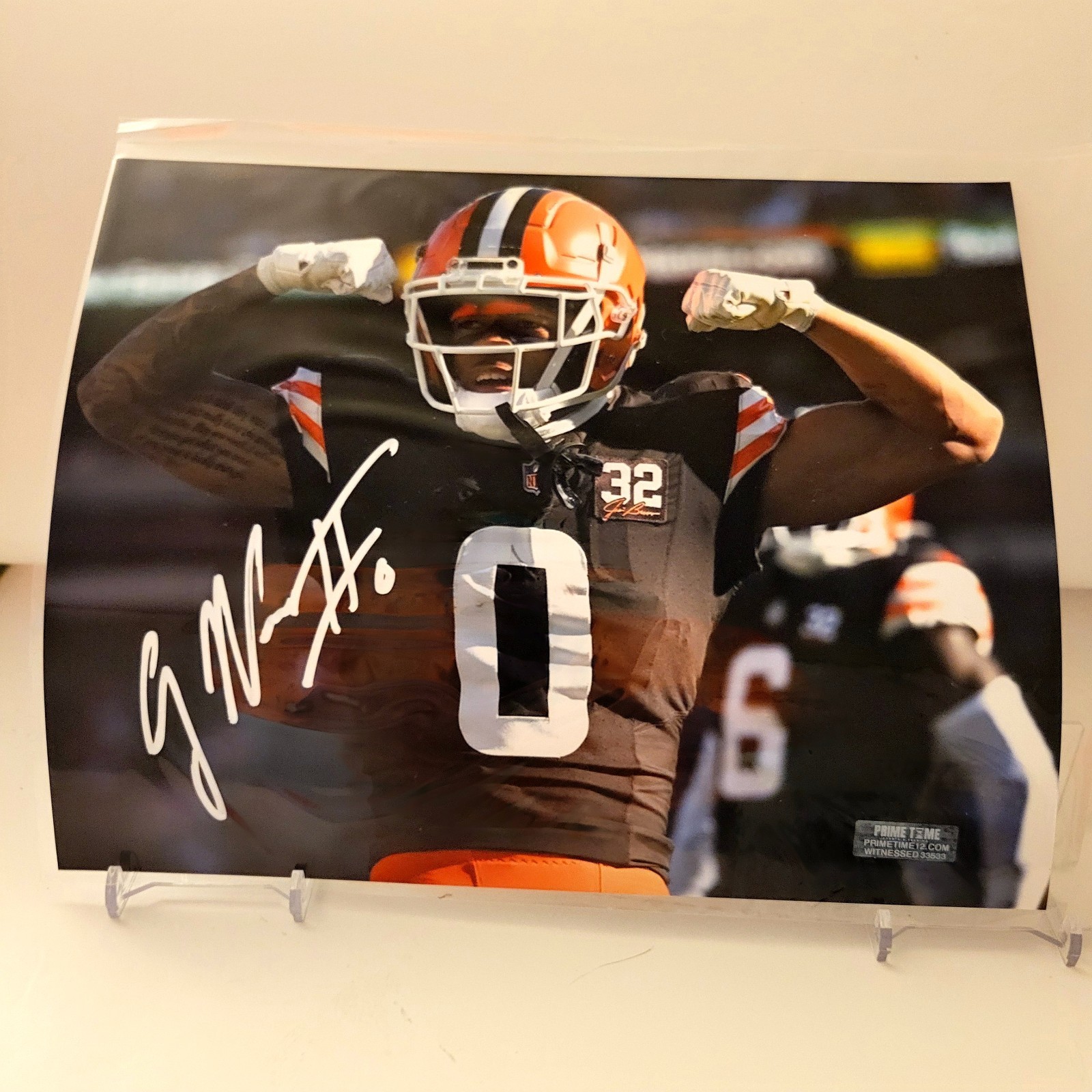 NFL BROWNS  ACTION 8X10  PHOTO   AUTO/COA