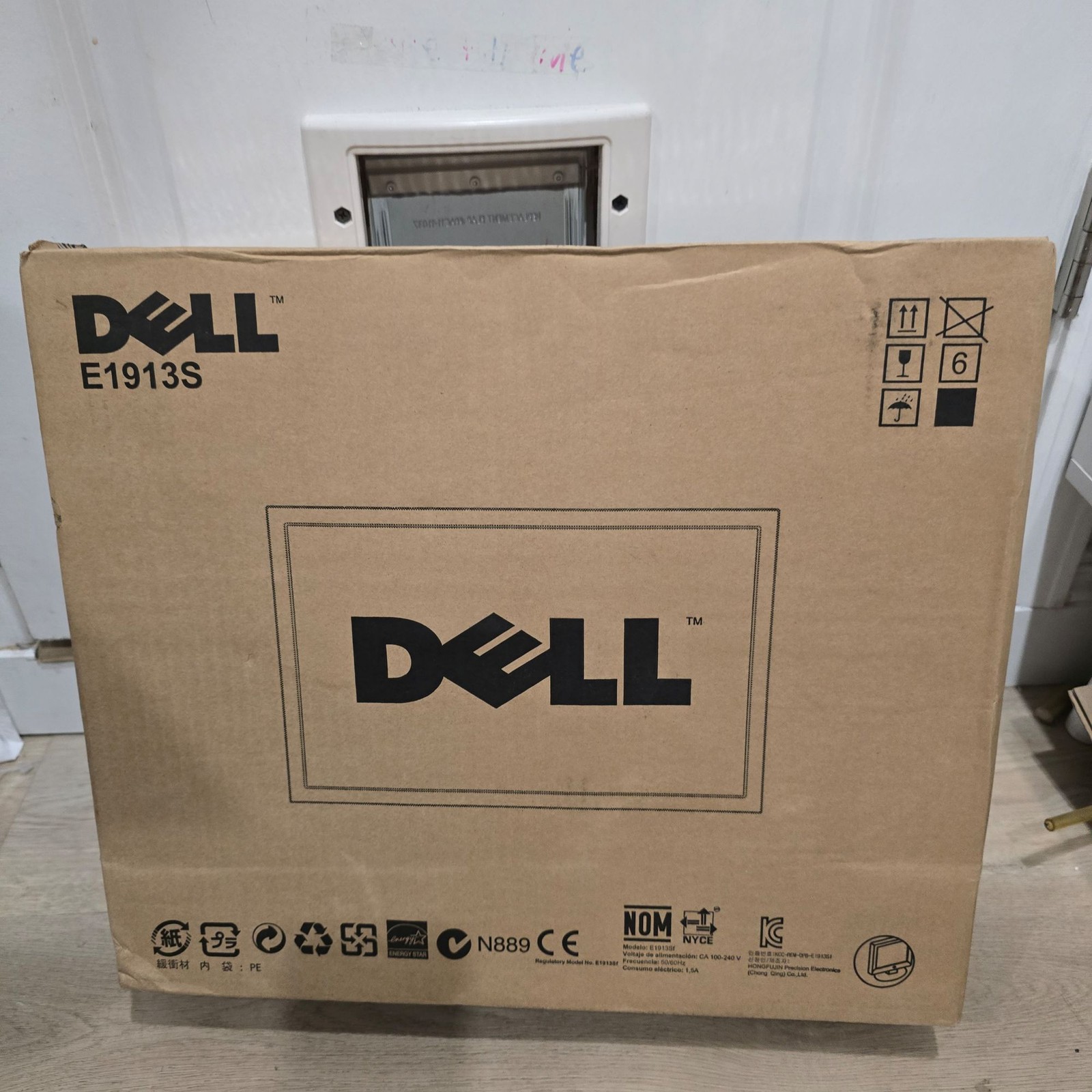 Dell E1913S 19" LED Backlit LCD Monitor