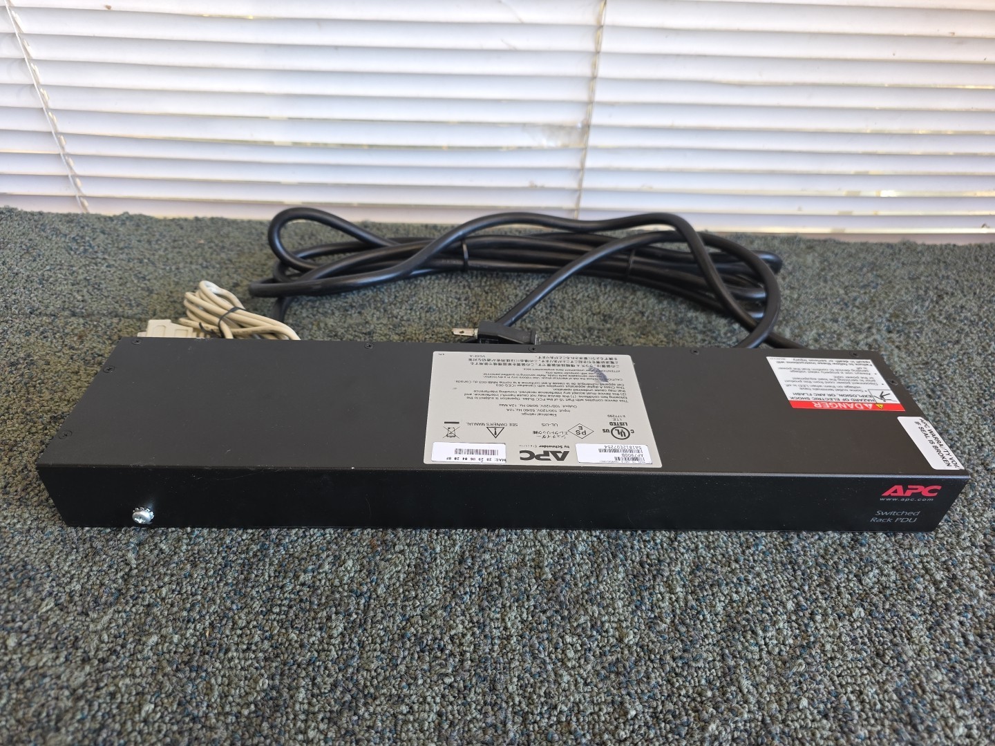 APC AP7900B Switched Rack 120V 15A 8x NEMA 5-15R 1U PDU Great Condition