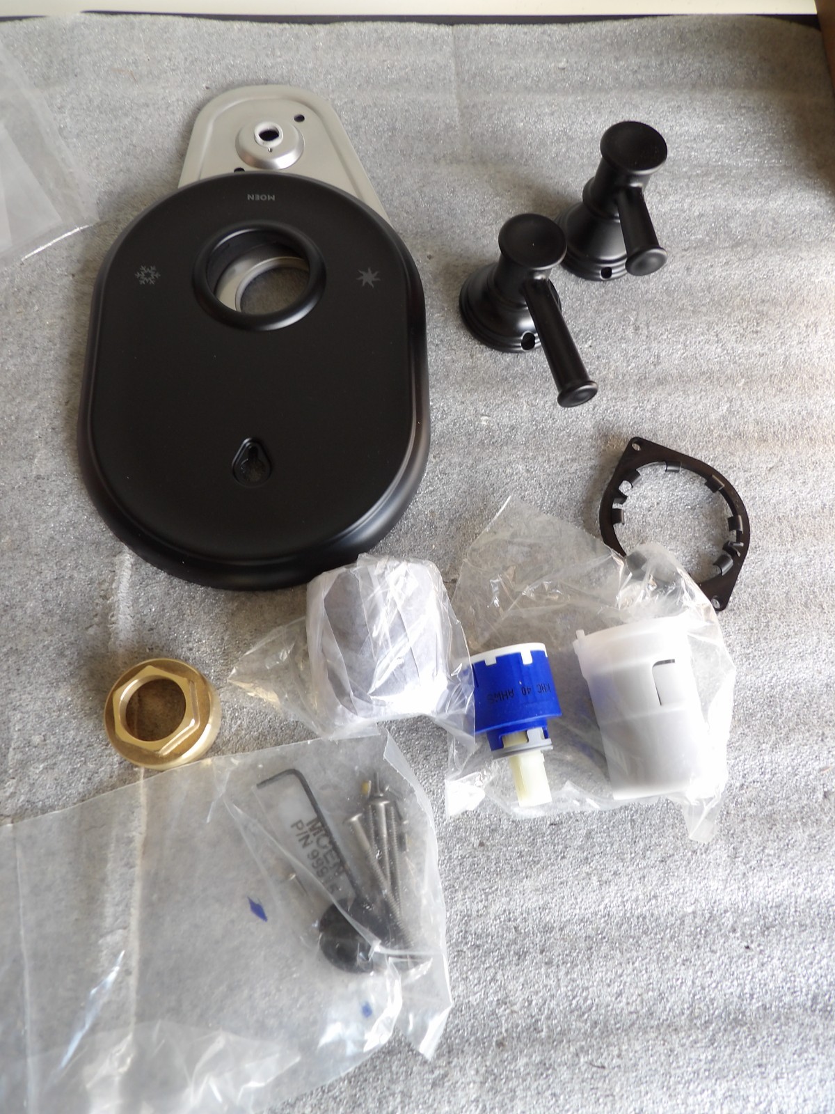 Moen UT3322BL M-CORE Transfer Valve Trim  Wall Volume Control Matte Black