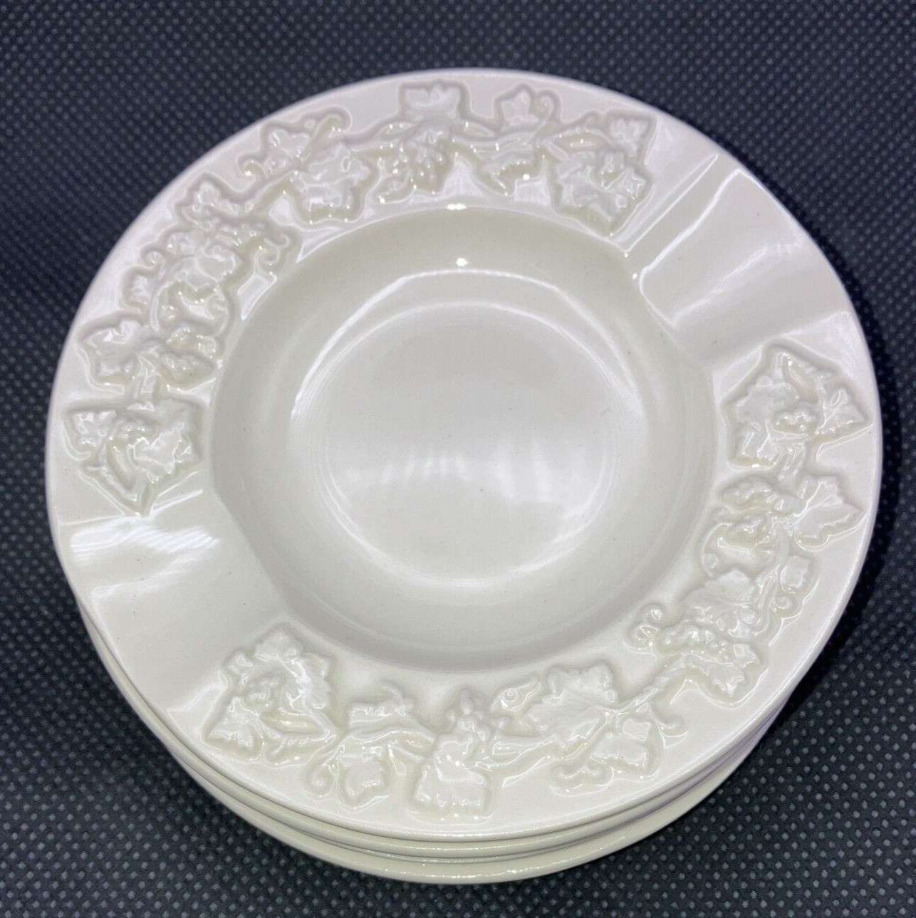 Wedgewood of Etruria & Barlaston Embossed Queens war ashtray 3.75" Ivory white 4