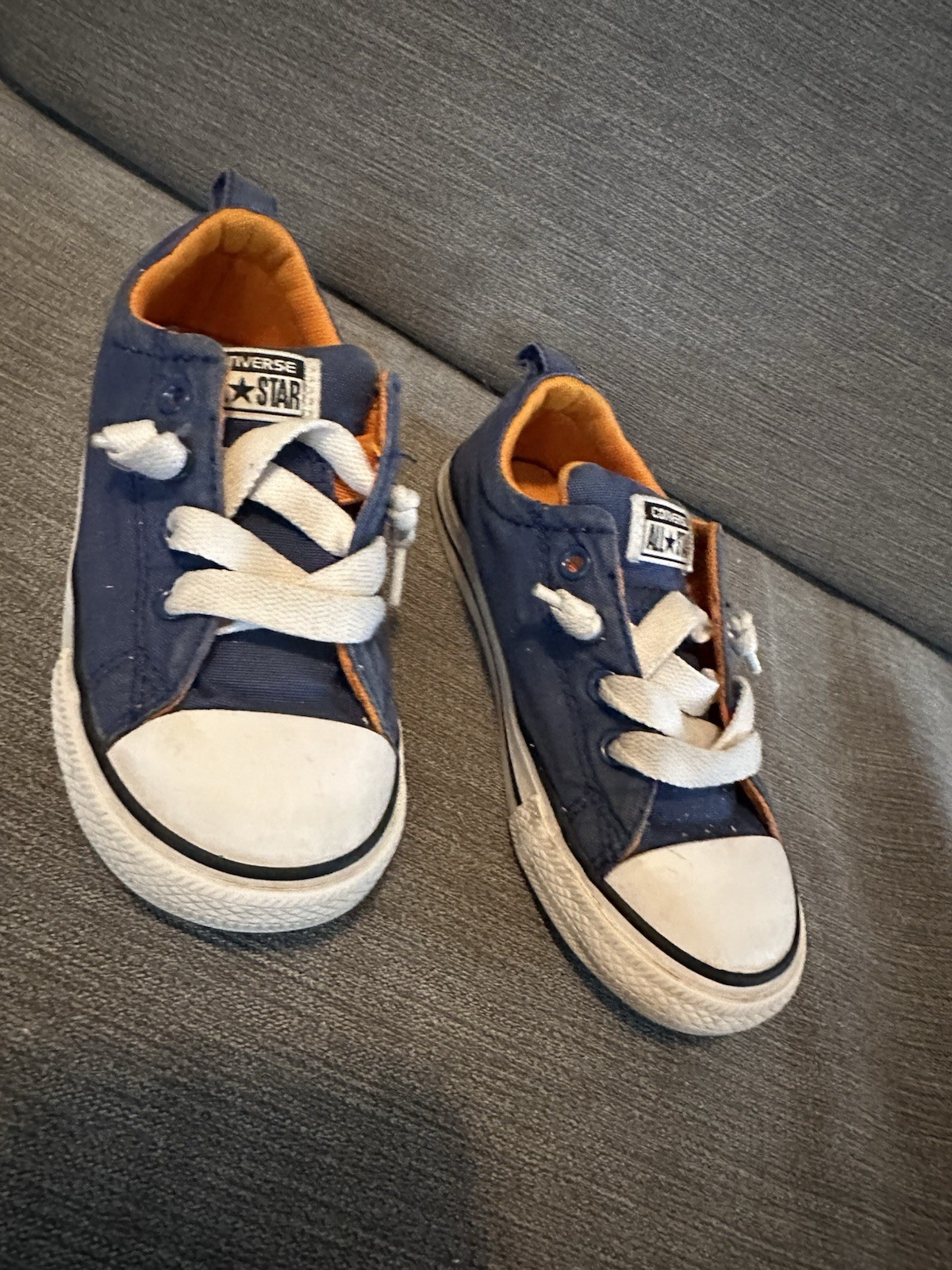 Converse Chuck Taylor All Star Toddler Size 10 Navy Canvas Low Top Sneakers