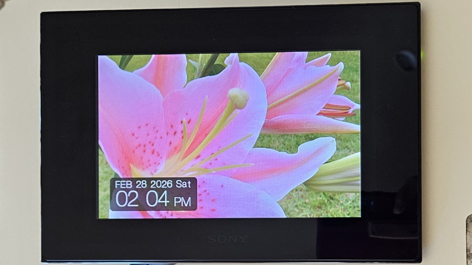 SONY DPFD72N 7" LCD DIGITAL PHOTO SLIDESHOW CALENDAR & VIDEO S-FRAME BLACK