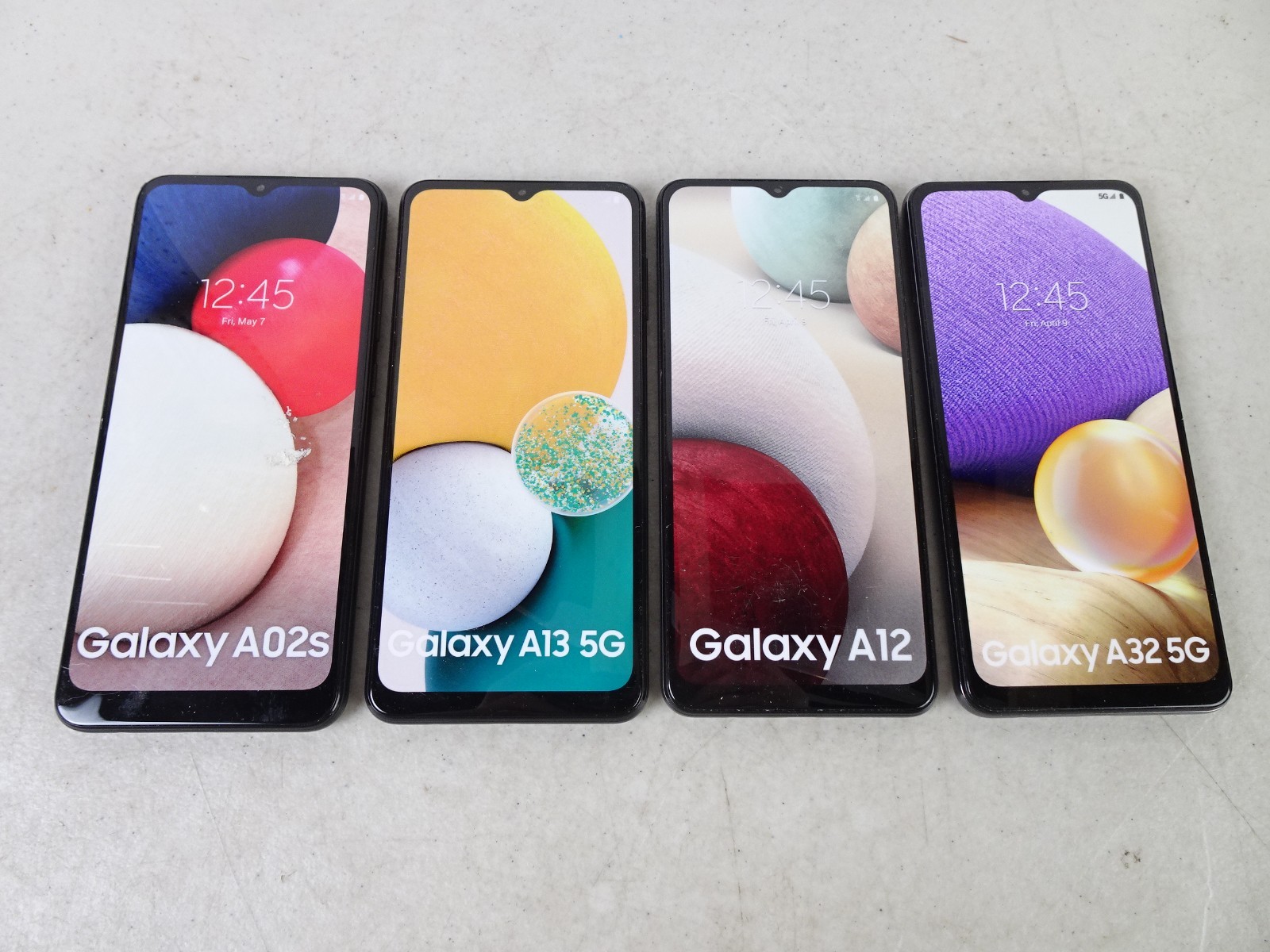 Lot of 4 Samsung Modern Dummy Non-working Cell Phones Smartphones Display Model