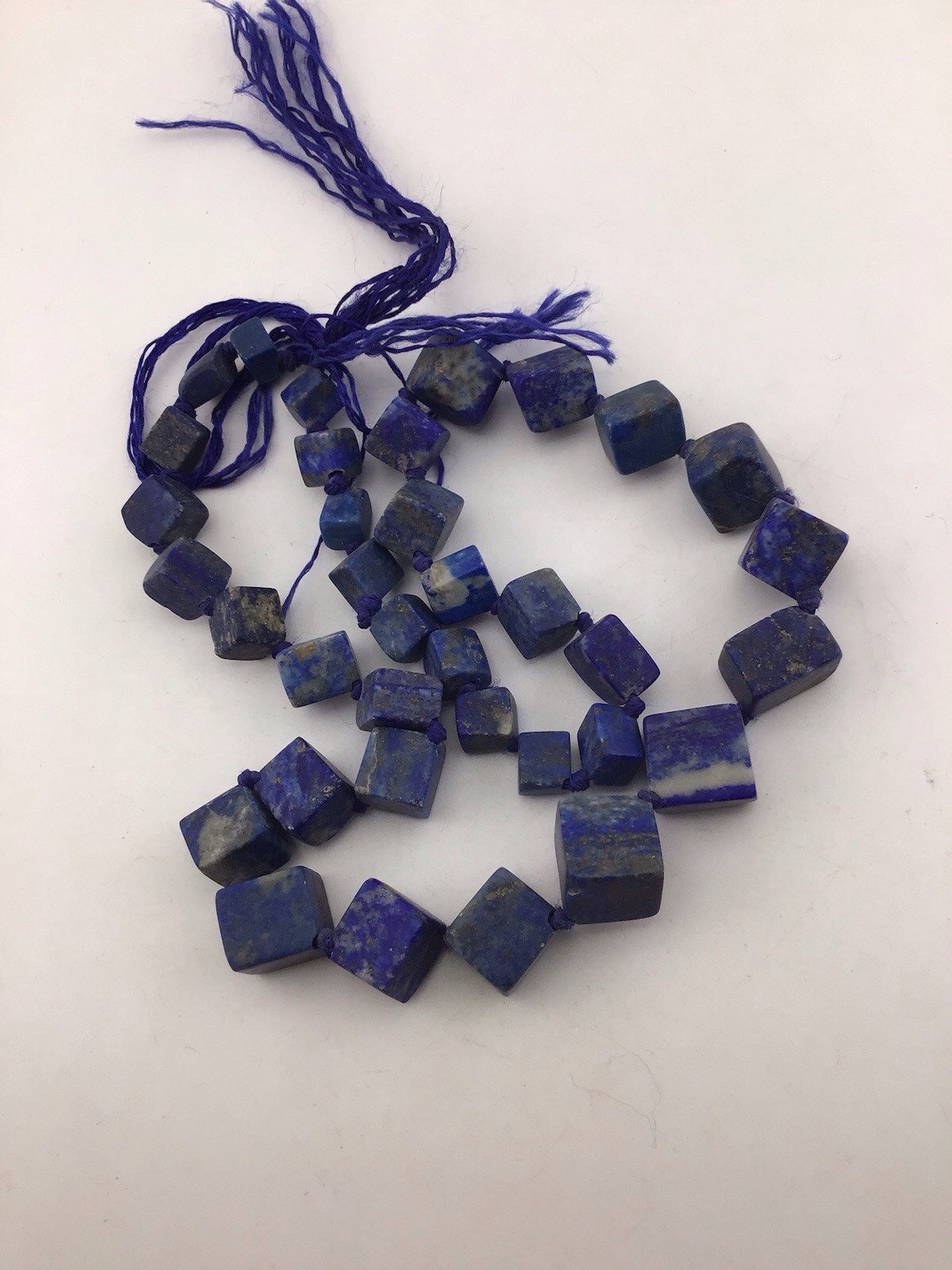 High Quality 6mm to 11mm Natural Lapis Lazuli Strand 31 Beads from Central Asia