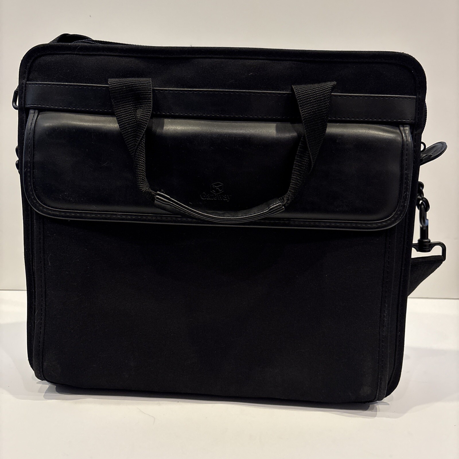 NWOT Gateway Laptop Notebook Bag Carry Case Messenger Black Breifcase