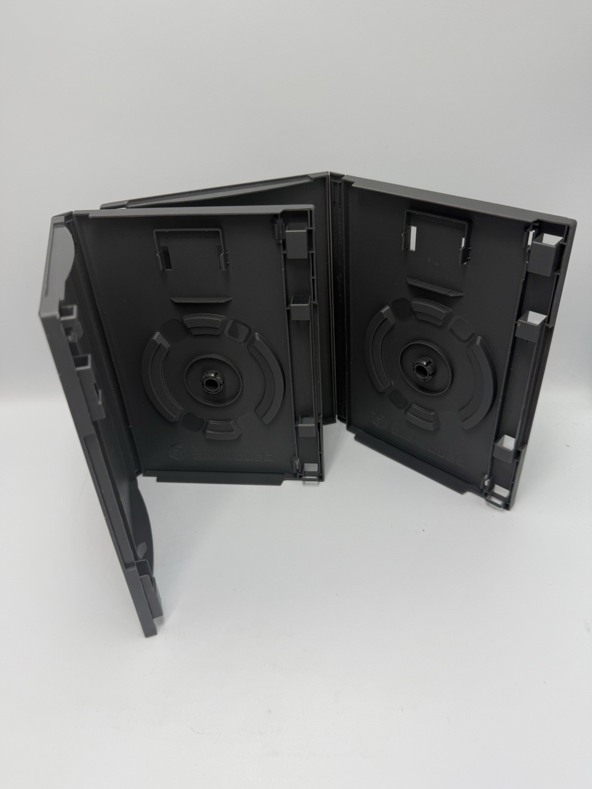 OEM Nintendo GameCube Replacement Game Cases Lot of 2 Genuine GC Disc Cases