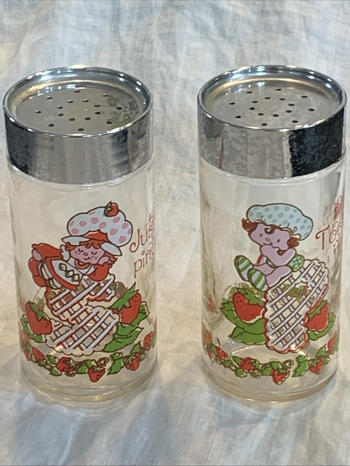 1980 Strawberry Shortcake American Greetings Salt & Pepper Shakers Apple Dumplin