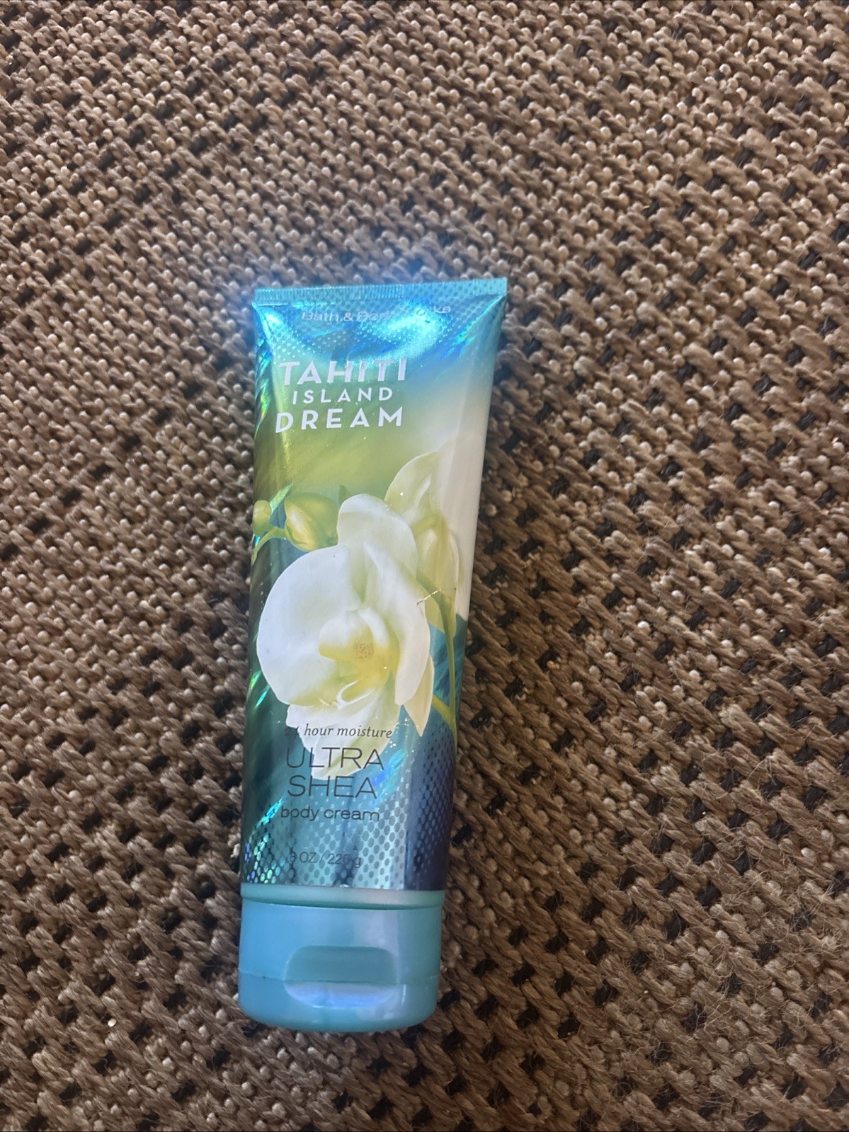 Bath & Body Works Tahiti Island Dream 24 Hr. Ultra Sheer Body Cream 8oz