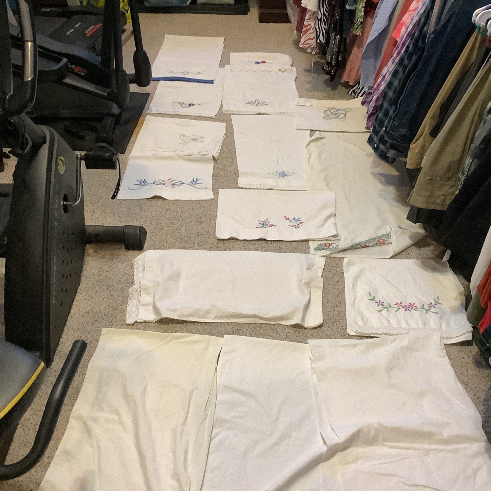 Assorted Lot Of Embroidered Linens, Pillow Cases, Pouches, Etc, Vintage, 18 Piec