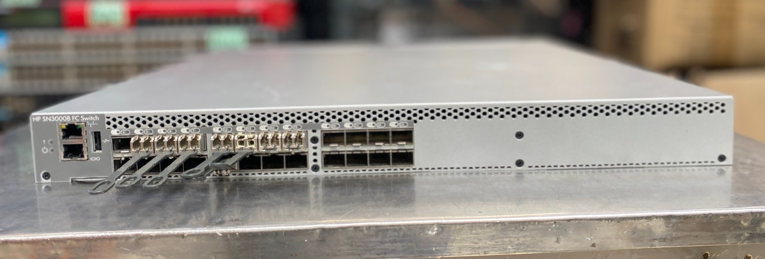 HP SN3000B 16Gb 24 Ports  Fibre Channel Switch | 8x QK724A SFP+ | QW937A