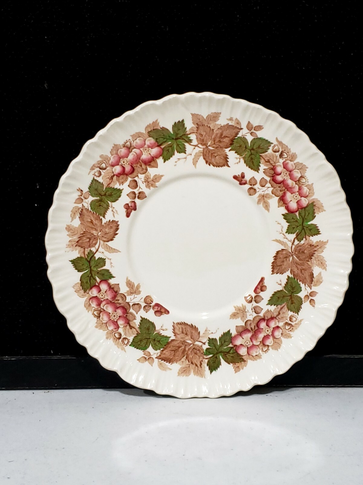 Wedgwood Baralston WILDBRIAR 7" Underplate for Tureen or Casserole