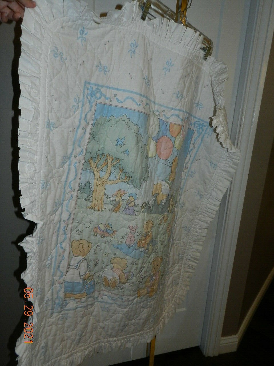 Vintage Teddy Beddy Bear Crib Comforter Baby Blanket Quilt having picnic bunnies