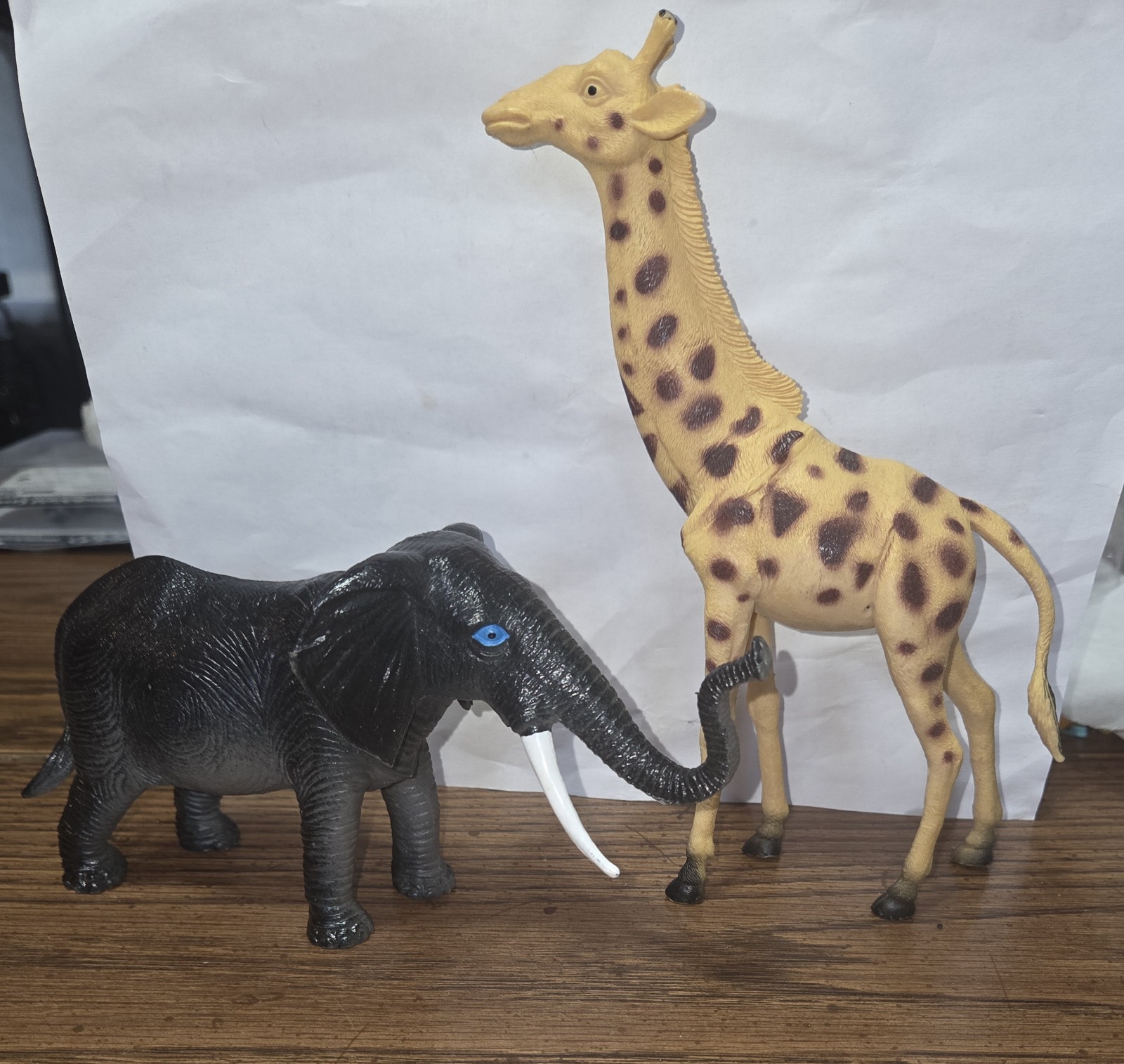 Boley Nature World Elephant and Giraffe 2 Piece Lot Toy Figures Plastic Animals