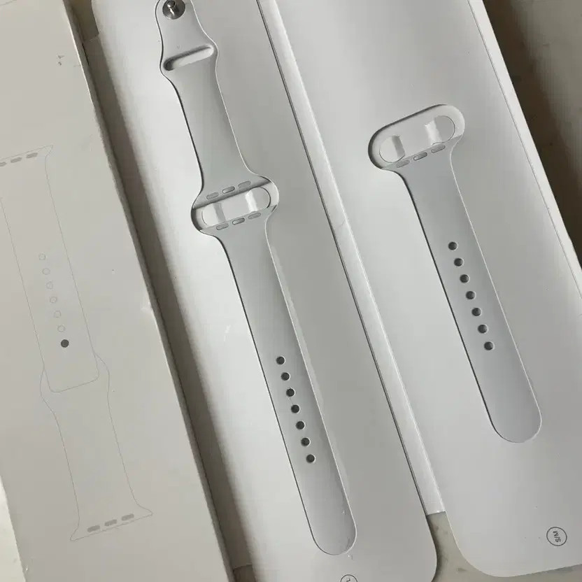 Apple Watch White Sport Band 45mm Authentic Condition