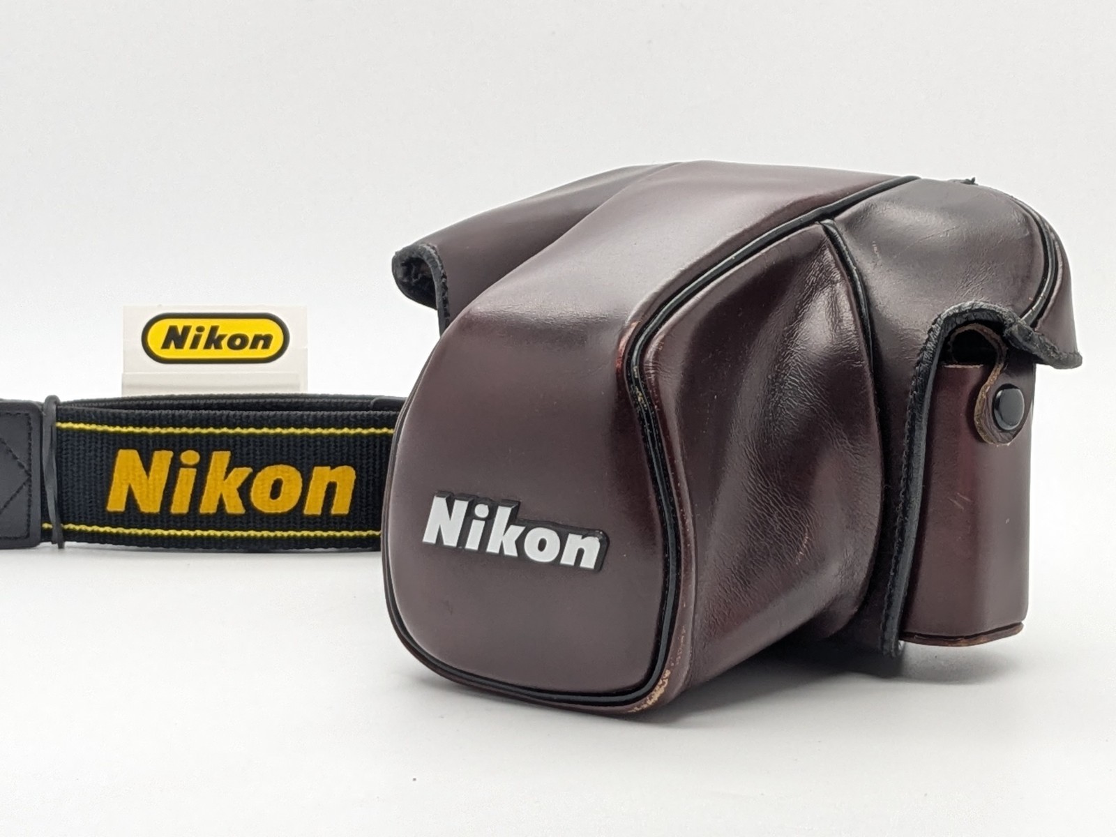[N MINT++] Nikon CF-20 Oxblood Red Leather Camera Case + Strap for F3 from Japan