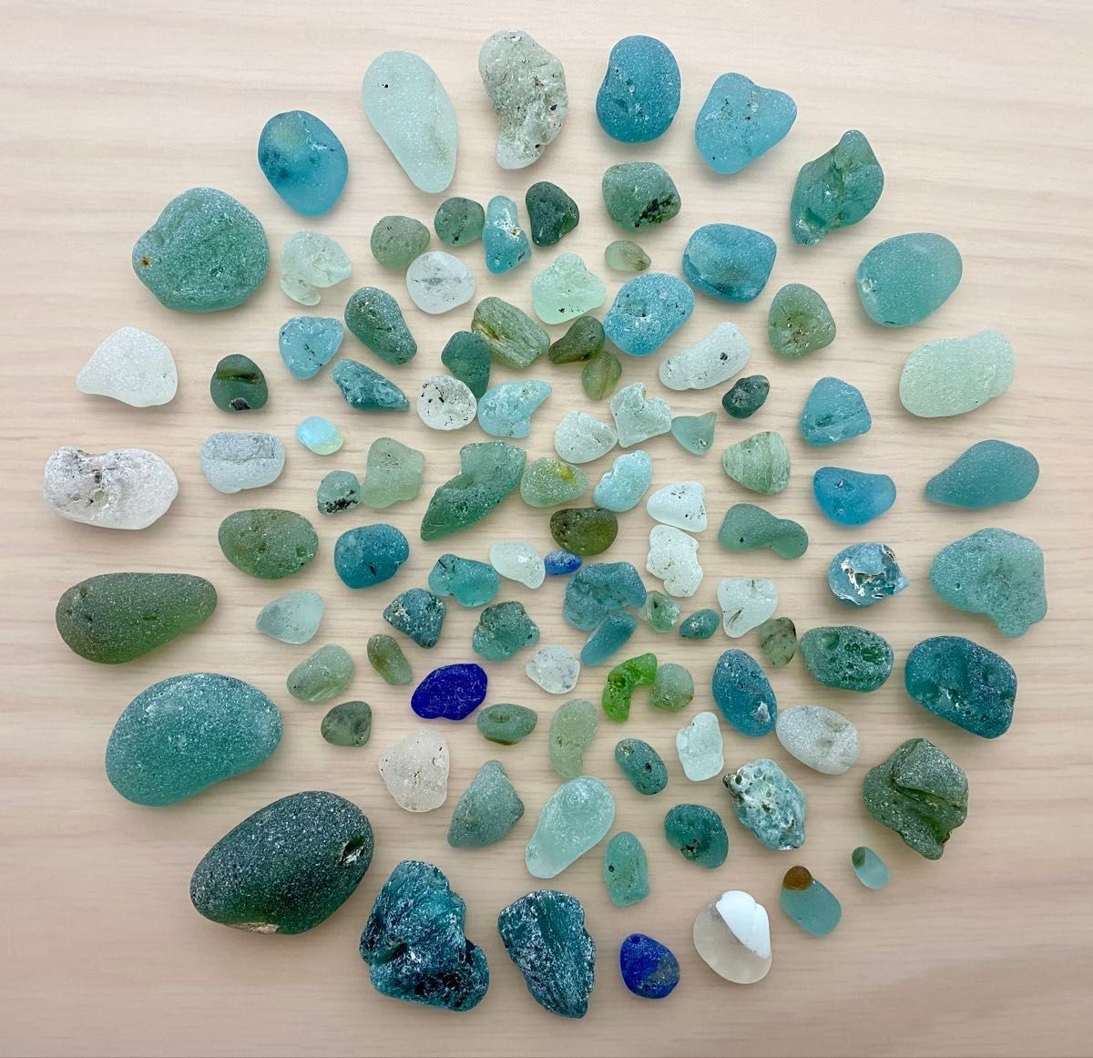 Japanese sea glass　Melted glass Surf-Tumbled Beach Glass