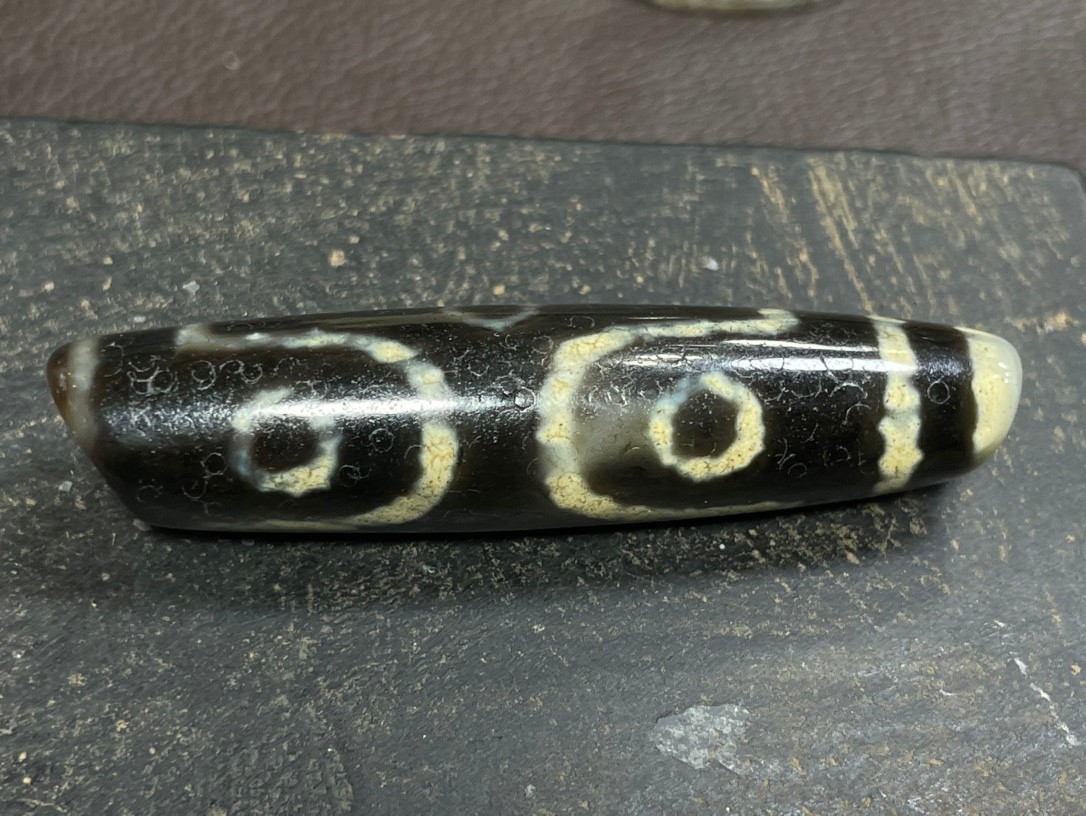 Old Tibetan Nepalese Himalayan Ancient 6 eye Old Dzi Talisman Beads Amulet 六眼天珠