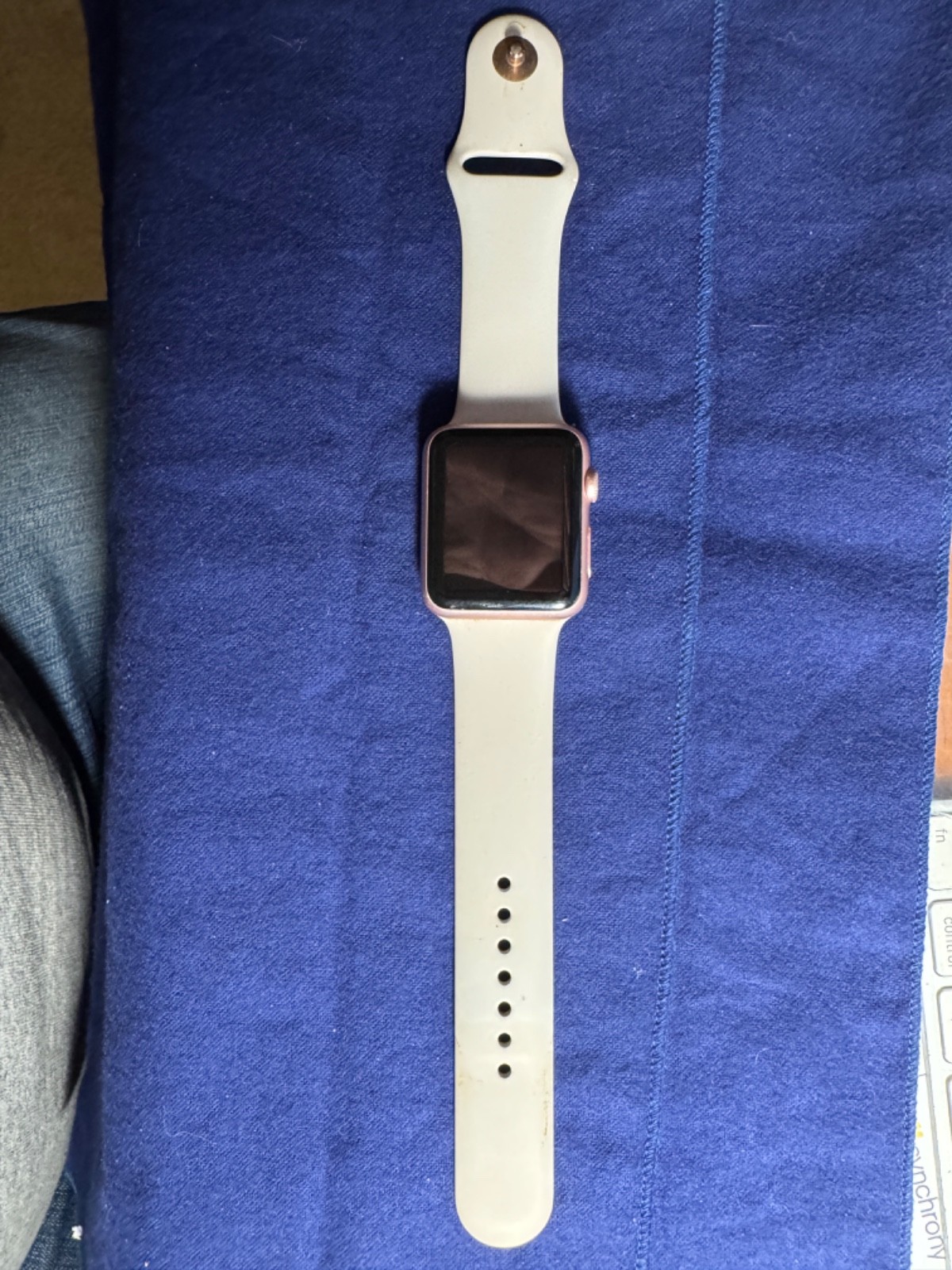 Apple Ladies Sport Watch Series 7000