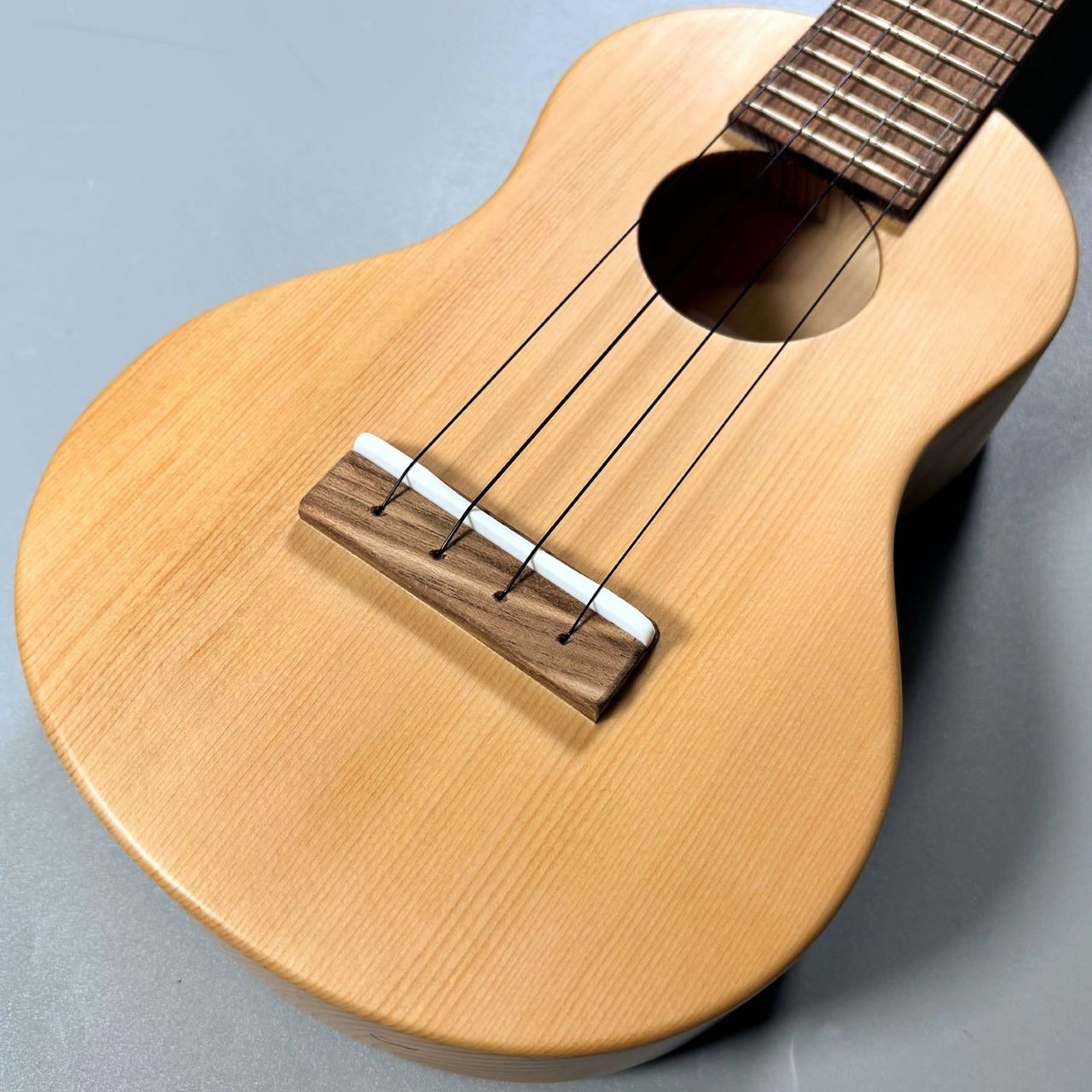 Quiam Through Neck Soprano Ezozu Ukulele Safe delivery from Japan