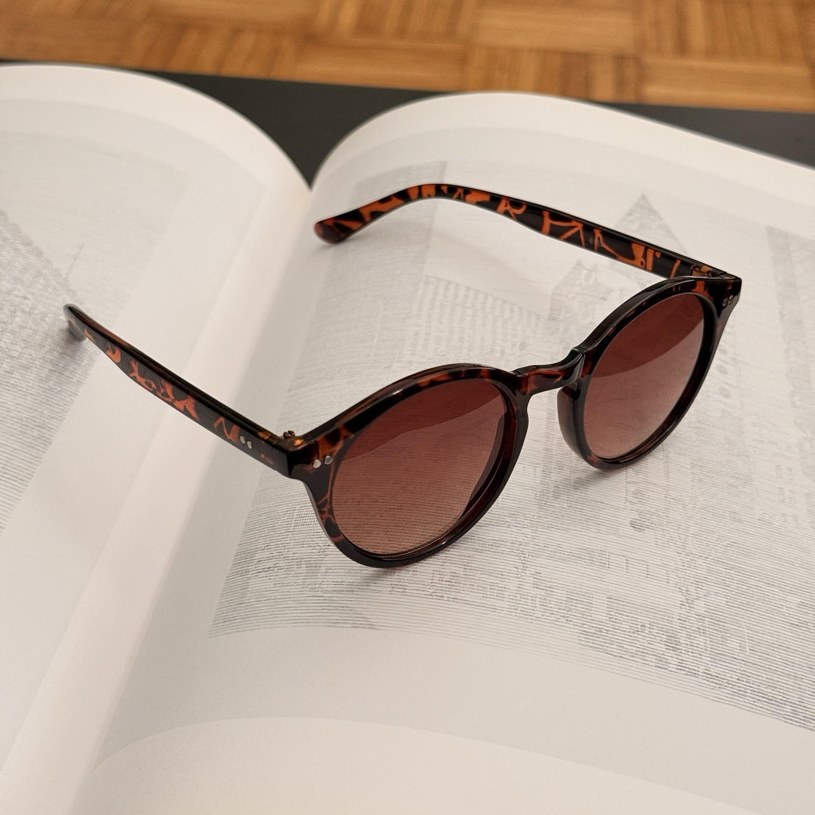 Vintage Style Tortoise Shell Round Sunglasses Brown Lens Retro Unisex Frame
