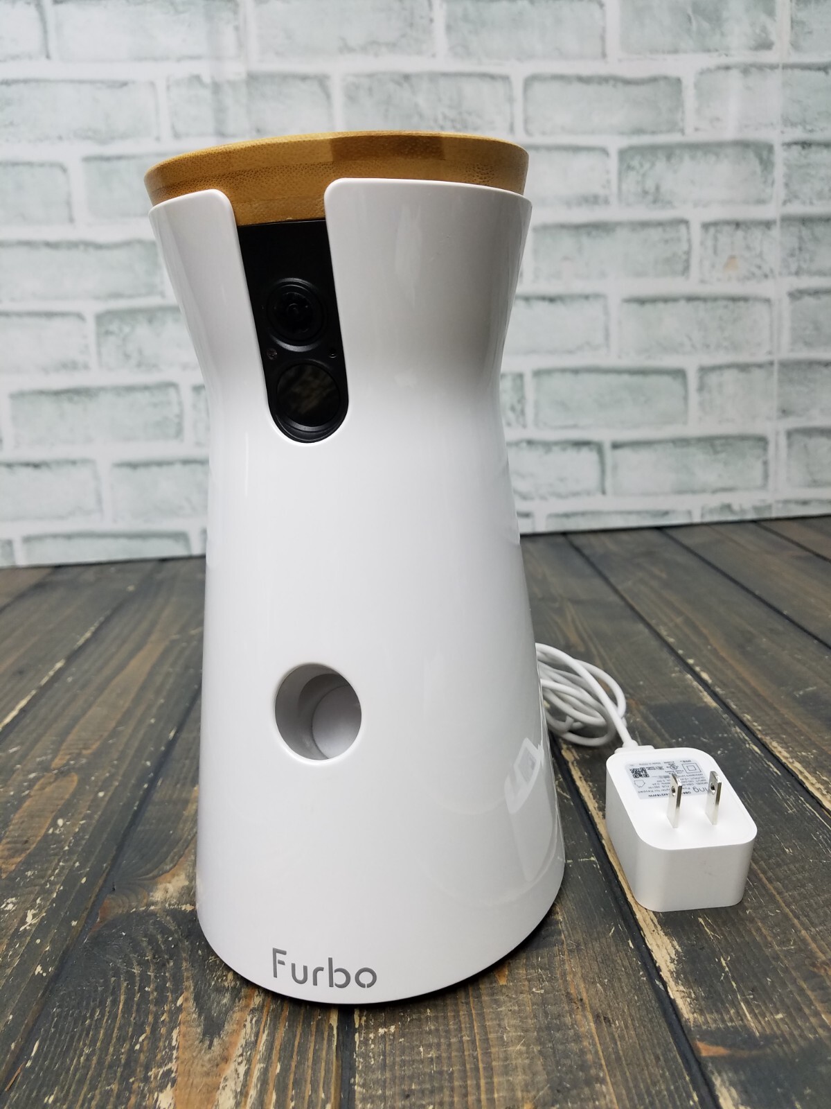 Furbo Dog Camera Treat Tossing Full HD Wifi Pet Camera and 2-Way Audio **TESTED*